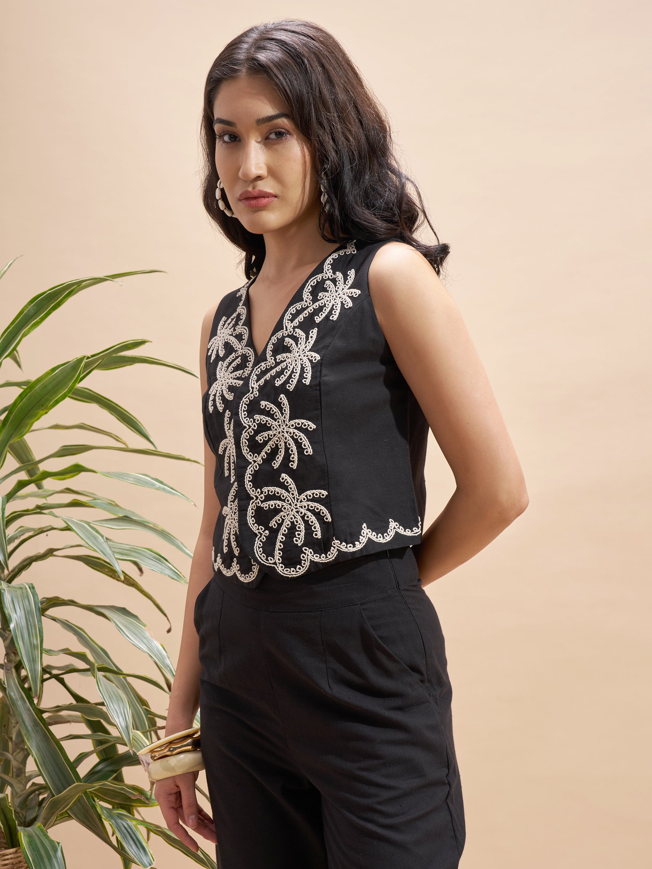 Vara By Vishudh Women Black Embroidered Regular Top - Black - Image 4