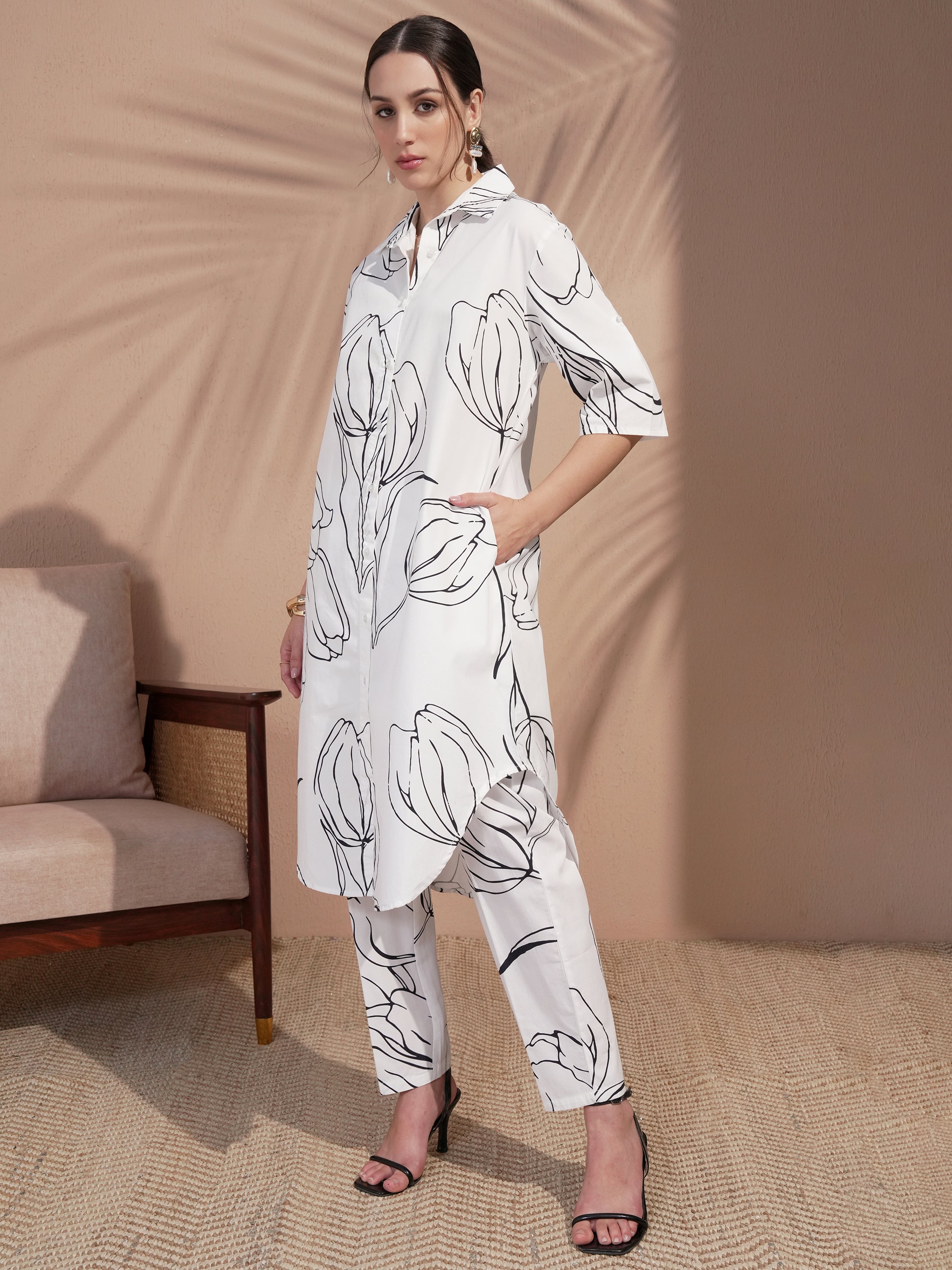 Vara By Vishudh Women White Printed Kurta With Trouser - White - Image 2