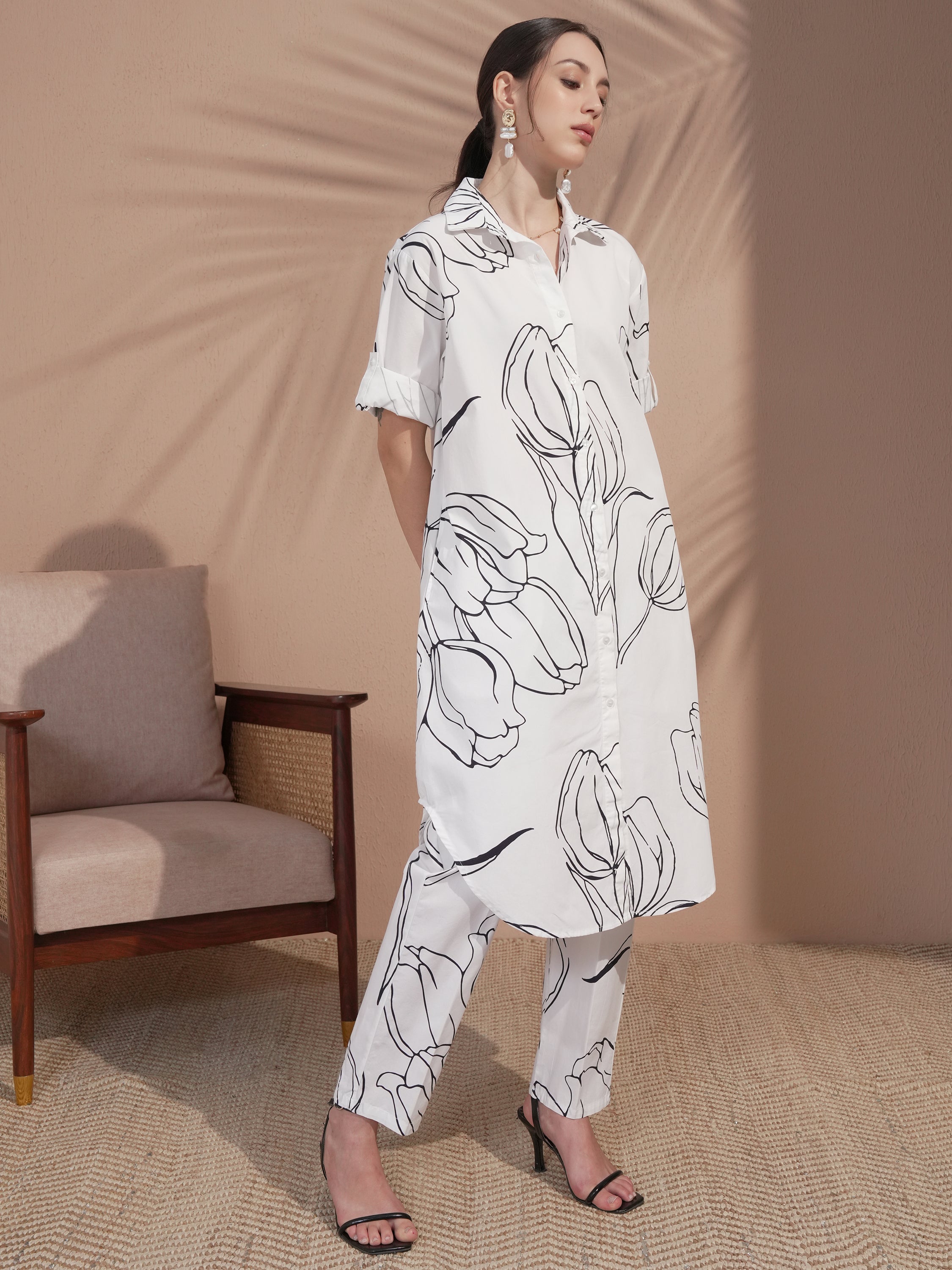 Vara By Vishudh Women White Printed Kurta With Trouser - White - Image 4