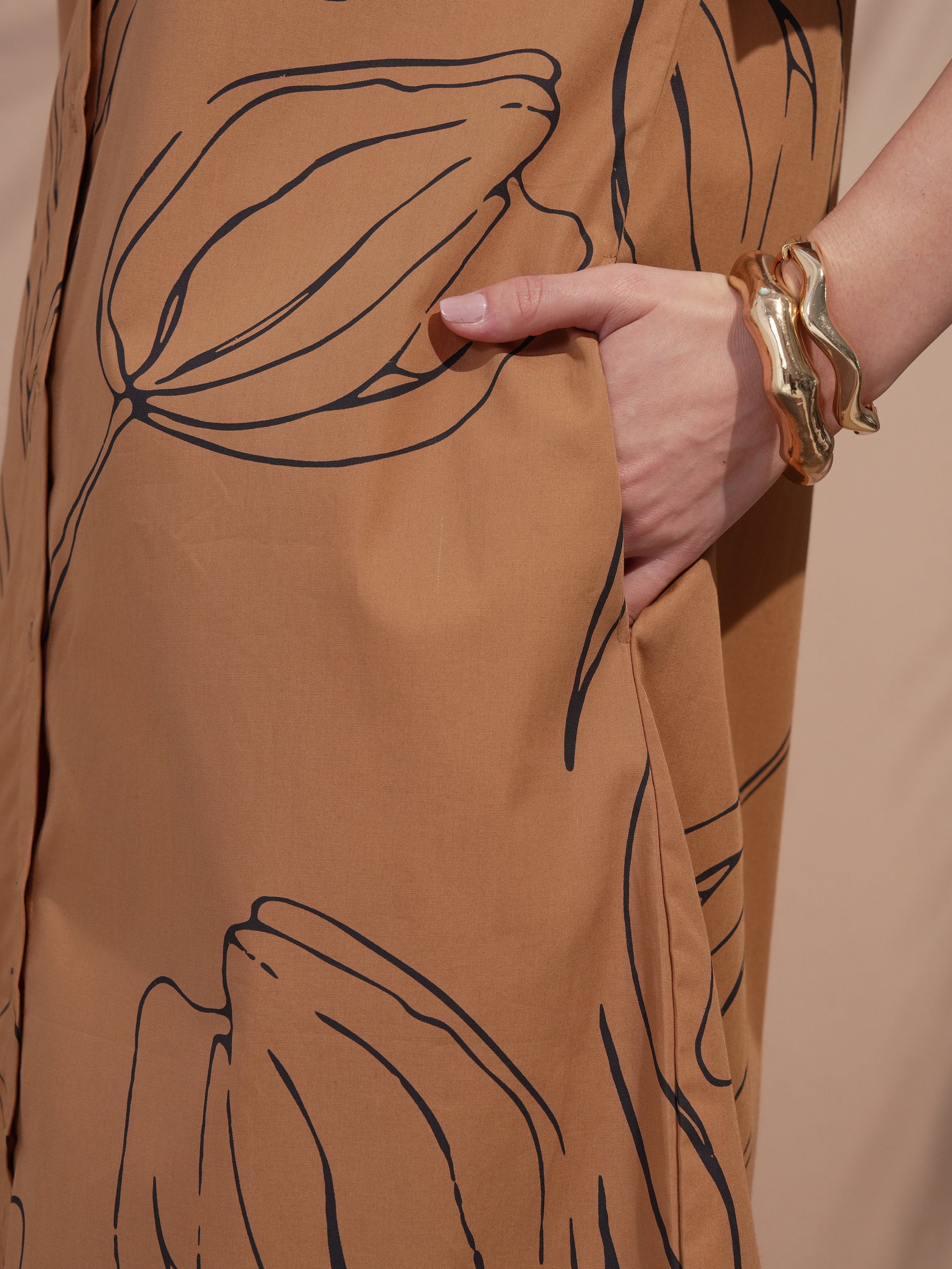 Vara By Vishudh Women Brown Printed Kurta With Trouser - Brown - Image 8