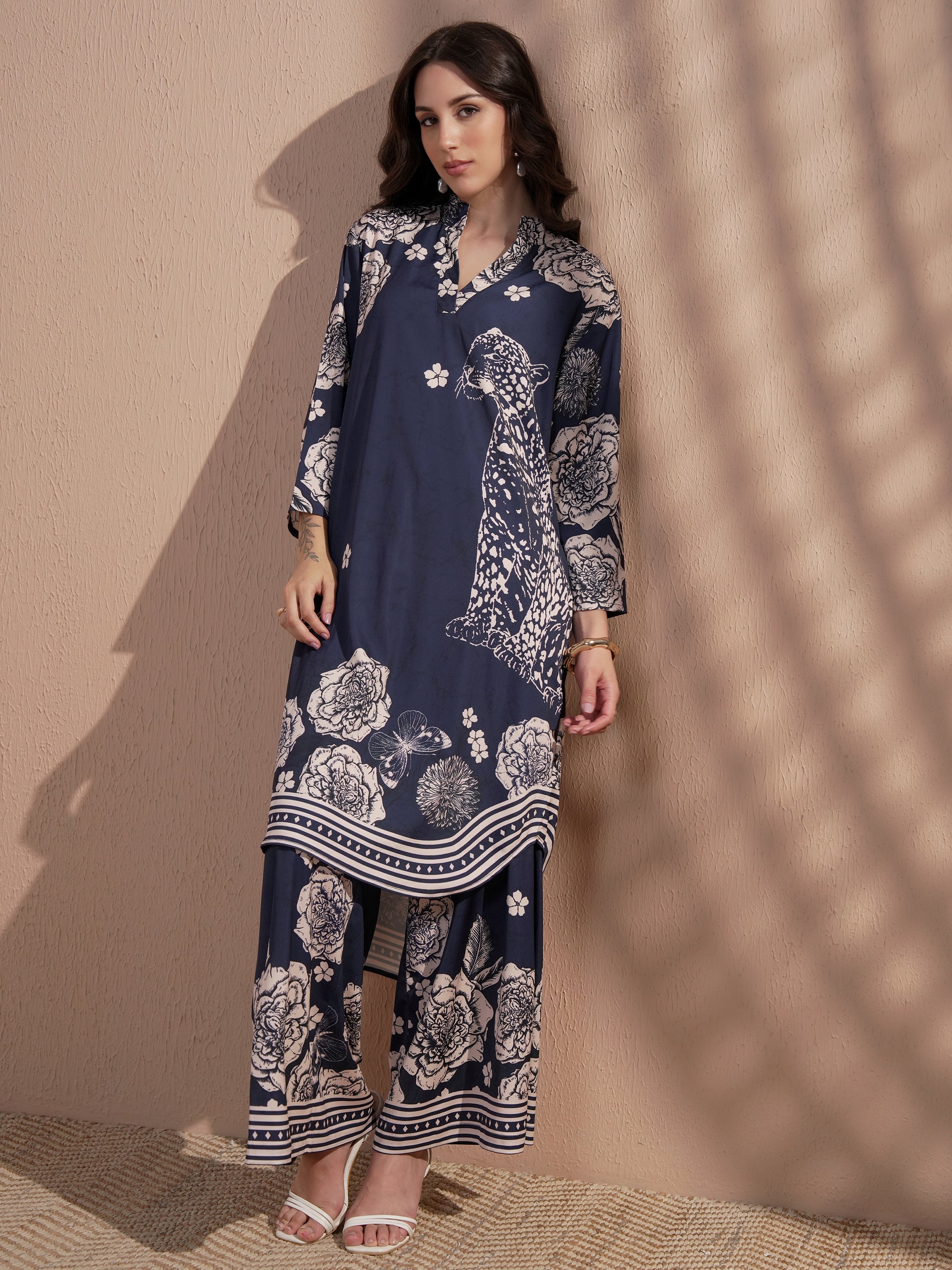 Vara By Vishudh Women Navy Blue Printed Kurta With Trouser - Navy Blue - Image 1
