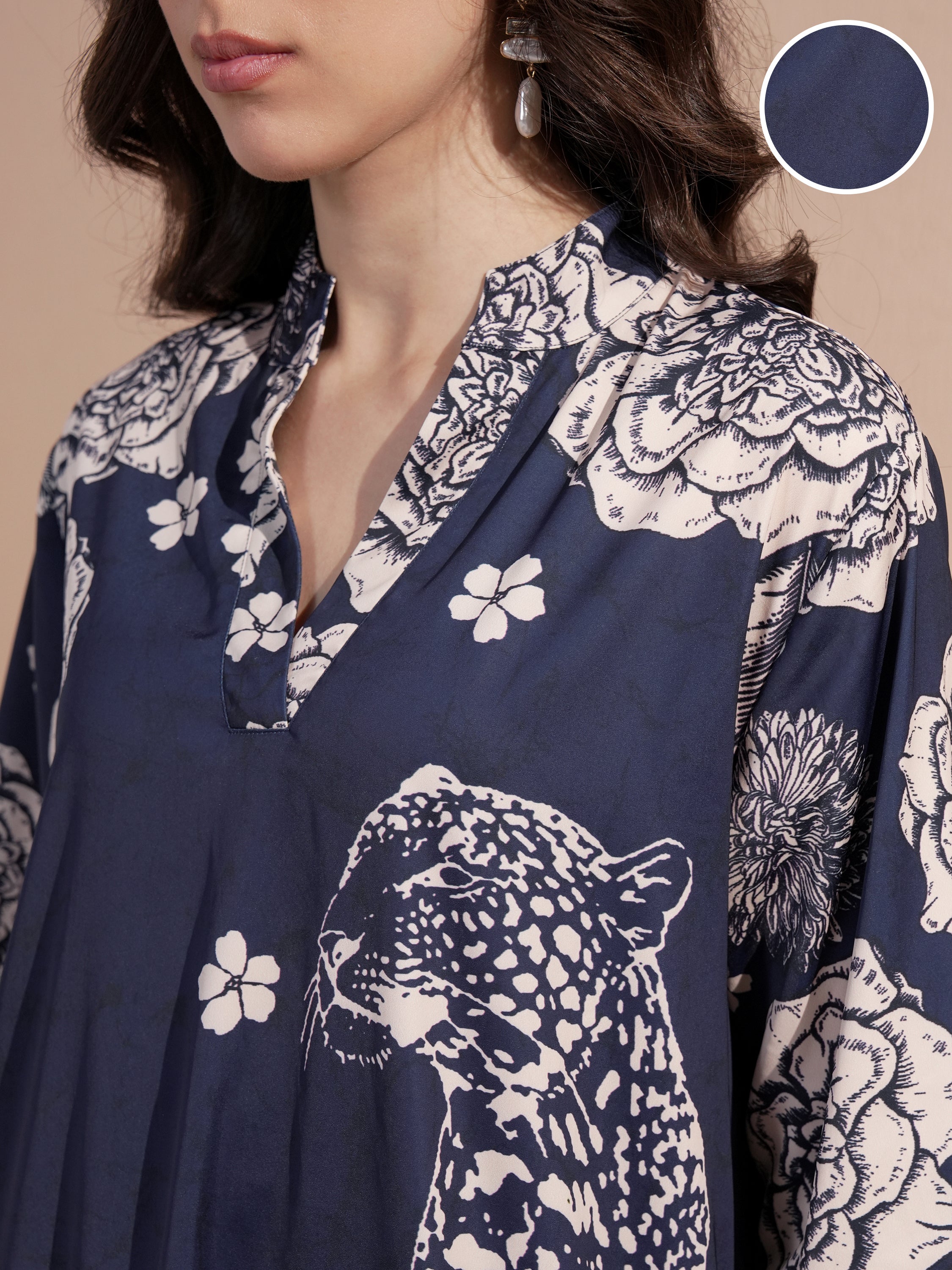 Vara By Vishudh Women Navy Blue Printed Kurta With Trouser - Navy Blue - Image 5
