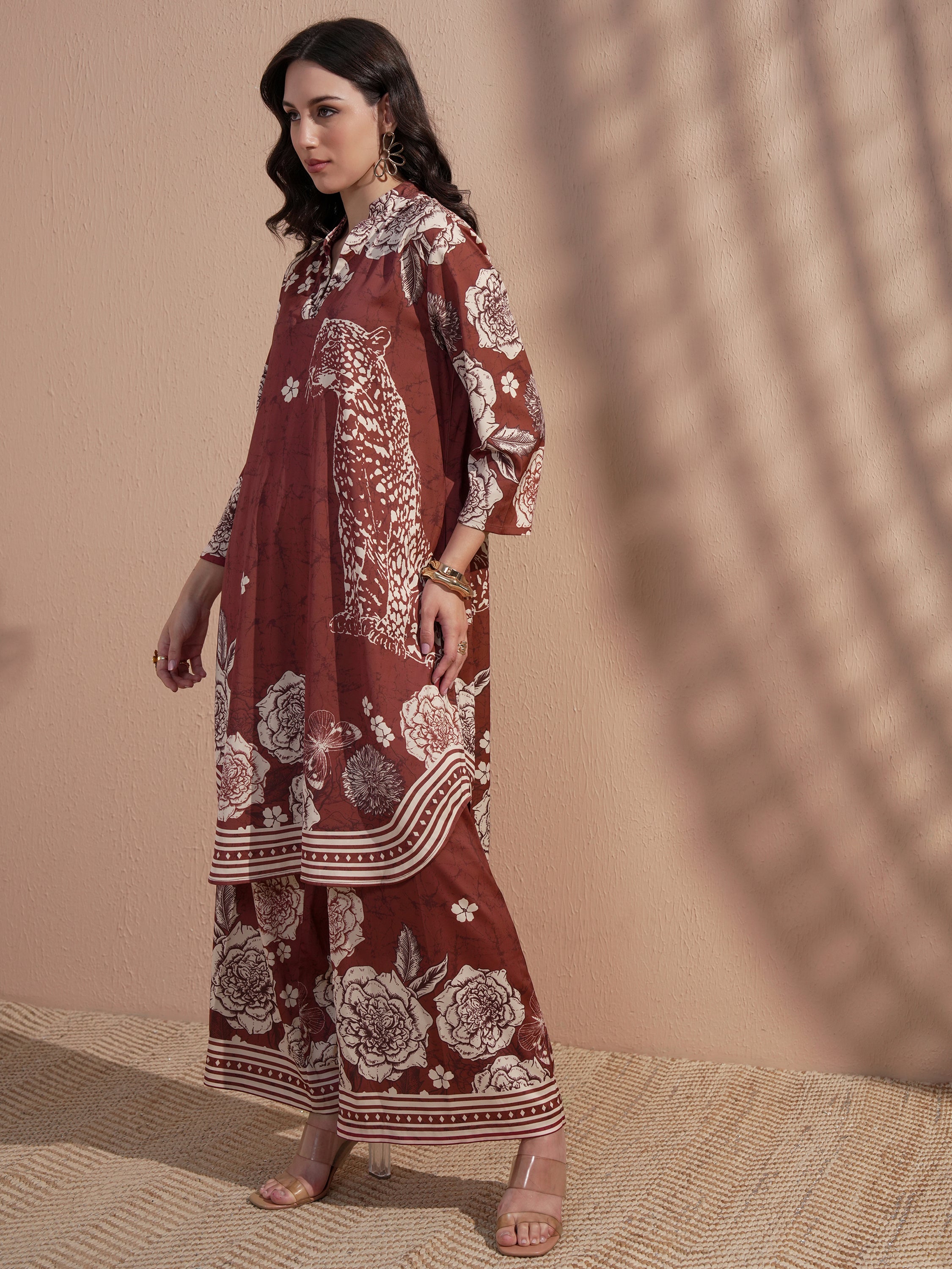 Vara By Vishudh Women Brown Printed Kurta With Trouser - Brown - Image 2