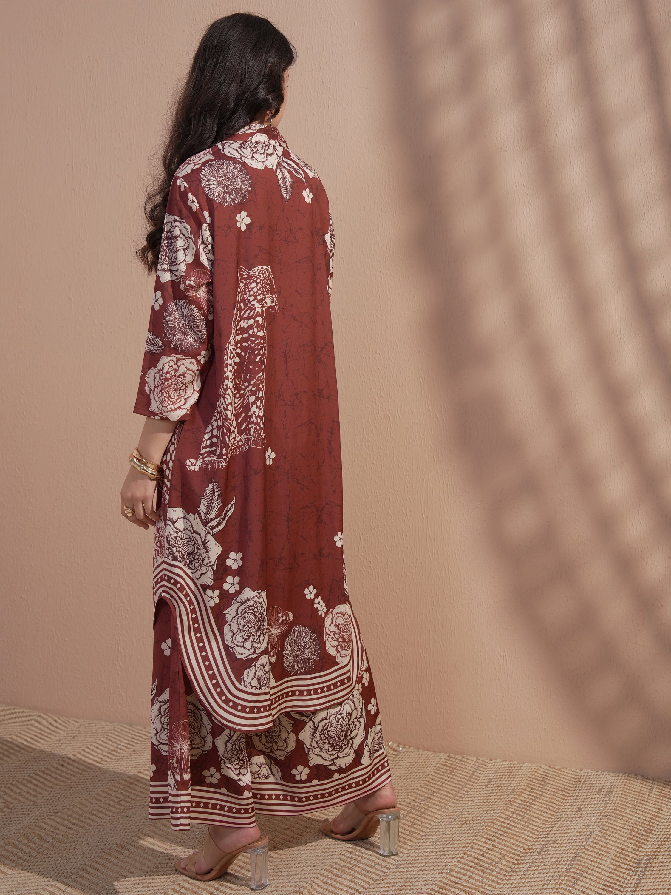 Vara By Vishudh Women Brown Printed Kurta With Trouser - Brown - Image 3