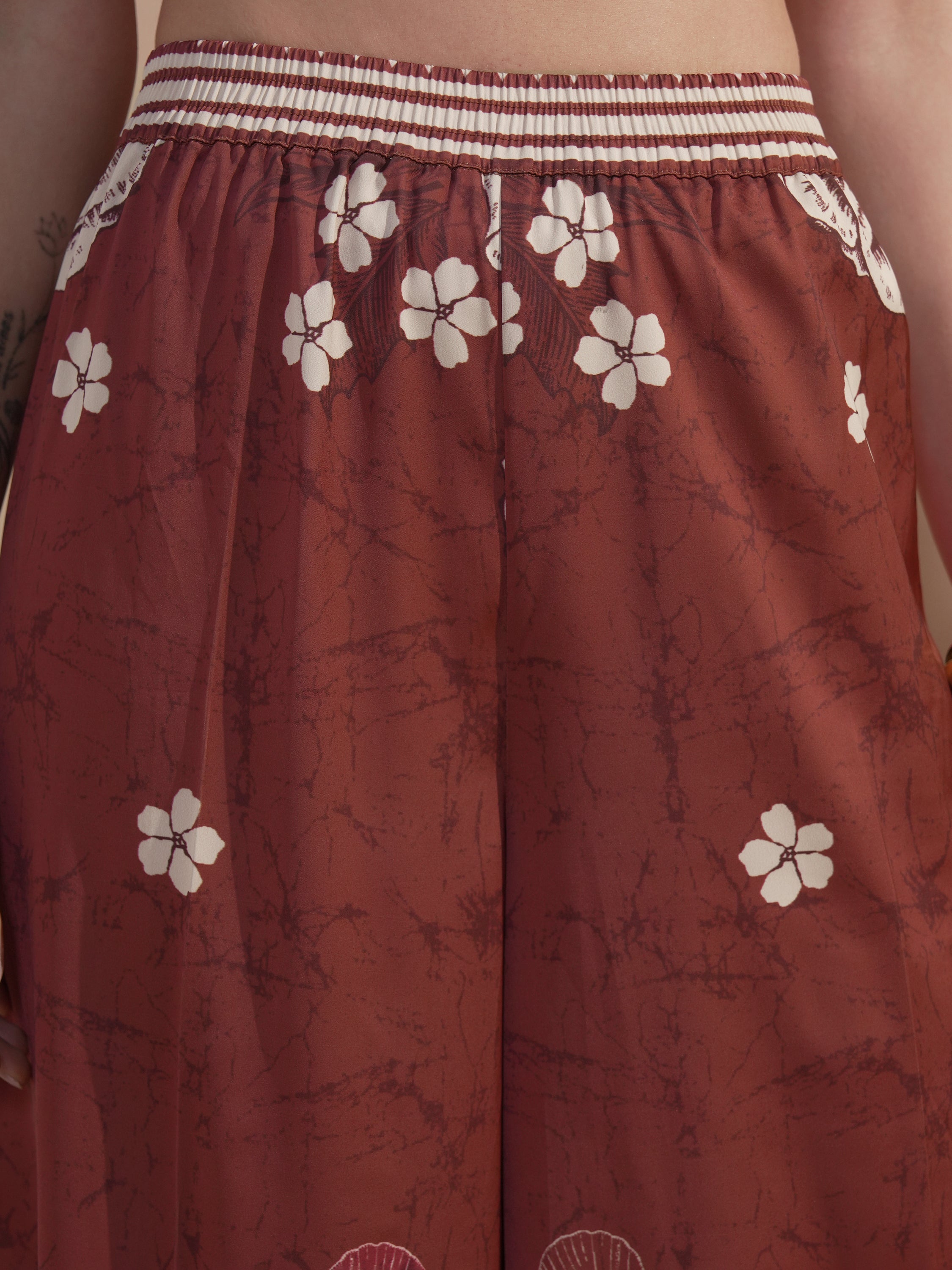 Vara By Vishudh Women Brown Printed Kurta With Trouser - Brown - Image 7