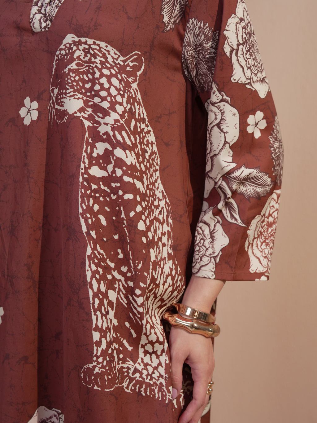 Vara By Vishudh Women Brown Printed Kurta With Trouser - Brown - Image 8