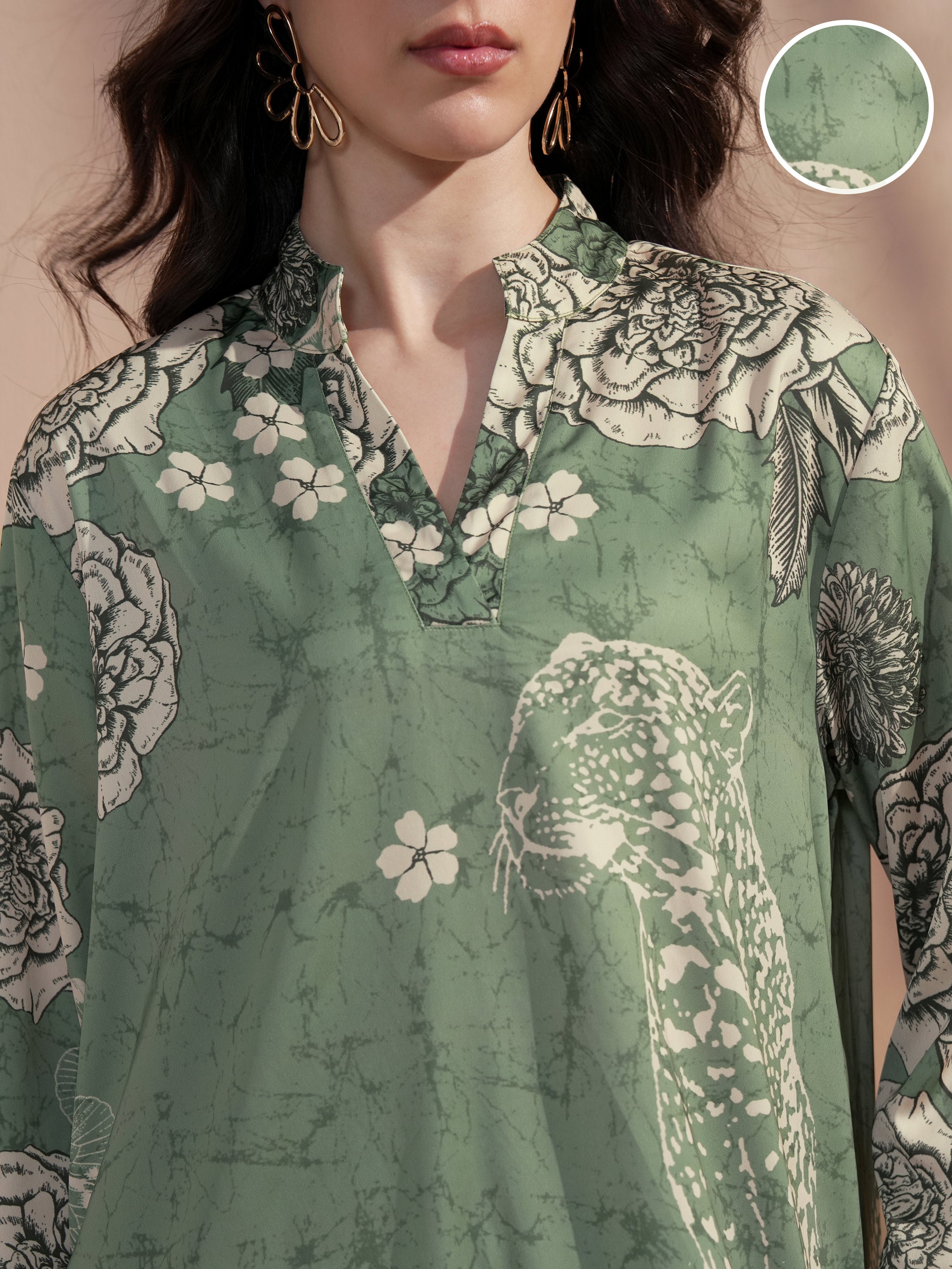 Vara By Vishudh Women Green Printed Kurta With Trouser - Green - Image 5