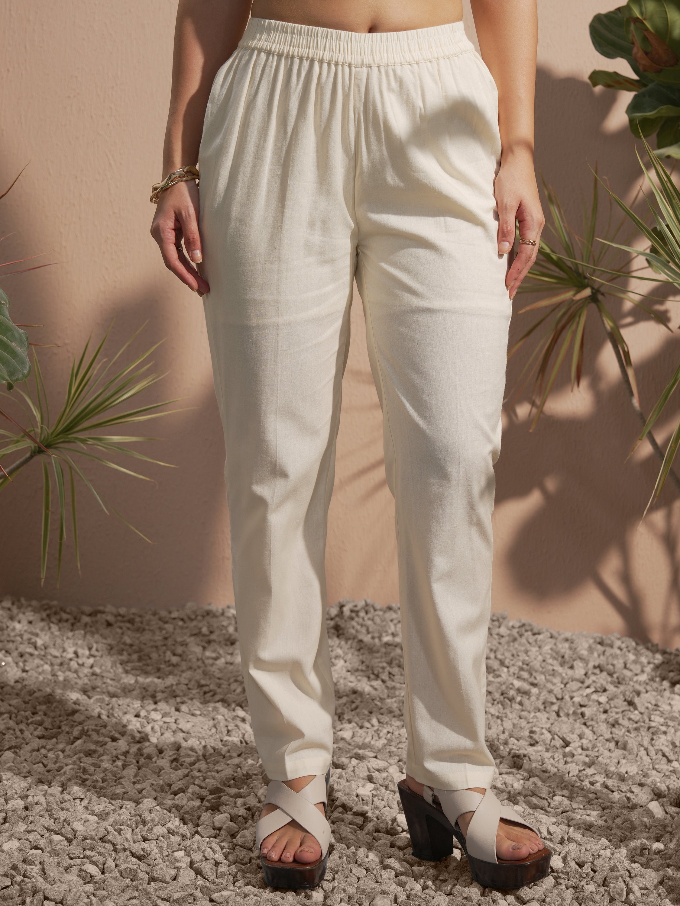 Vara By Vishudh Women Off White Solid Kurta With Trouser - Off White - Image 8