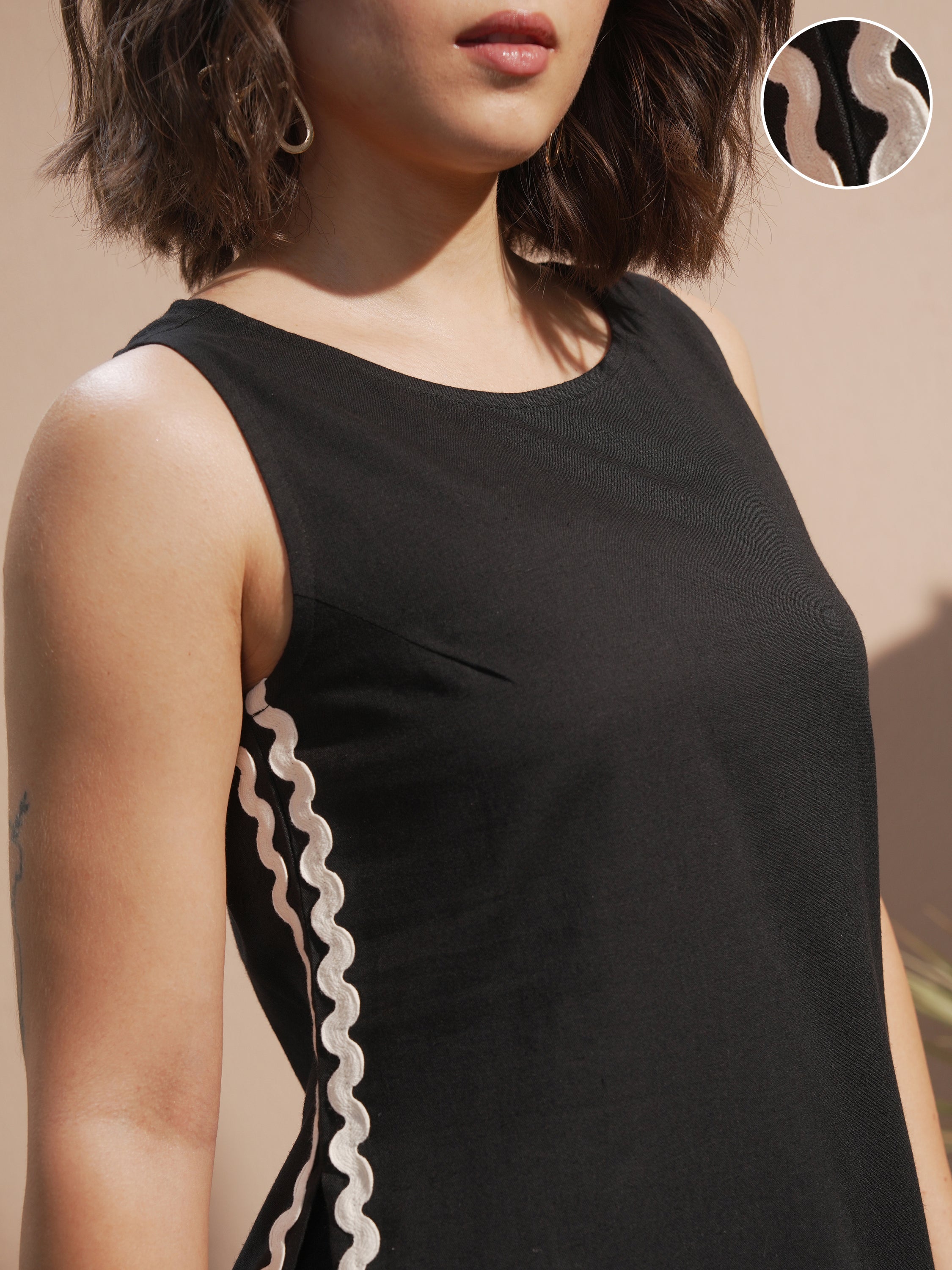 Vara By Vishudh Women Black Solid Kurta With Trouser - Black - Image 5