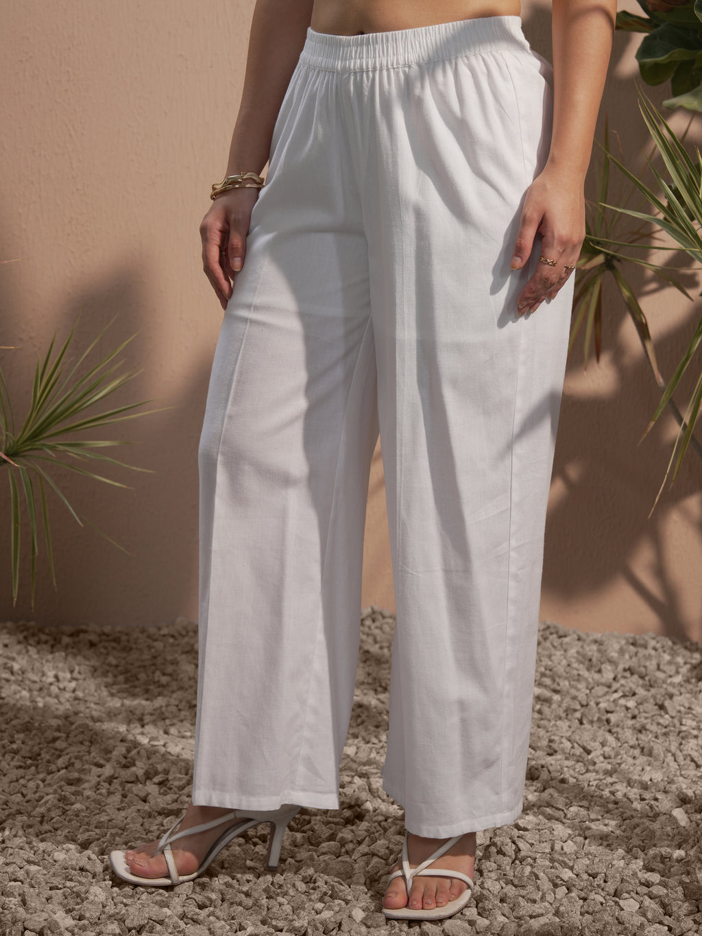 Vara By Vishudh Women White Solid Regular Fit Casual Trouser - White - Image 4