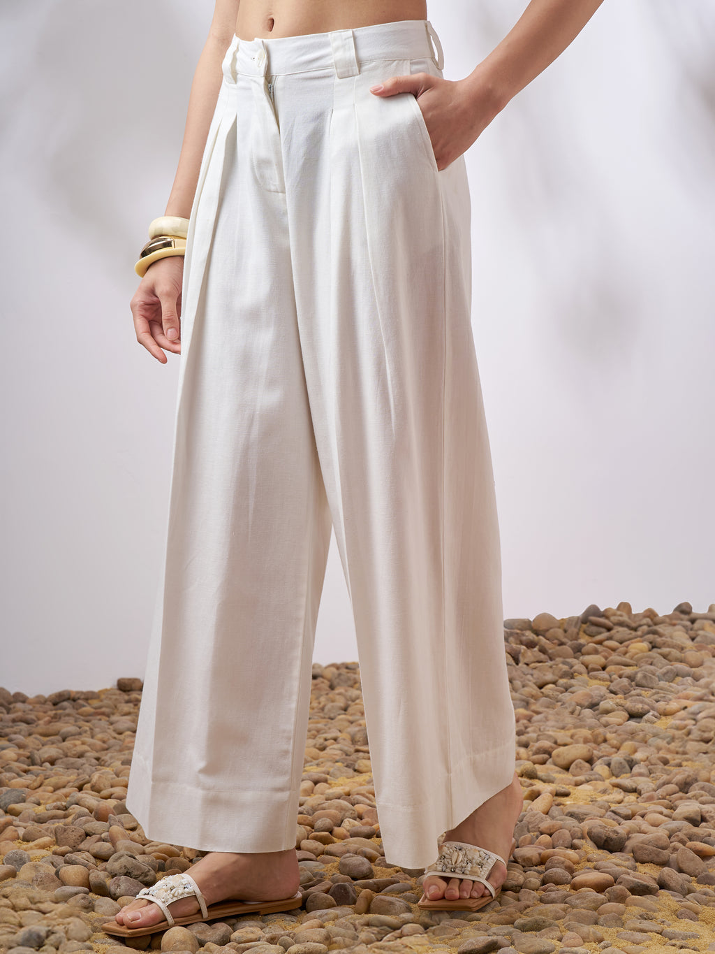 Vara By Vishudh Women Off White Wide Leg Casual Trouser - Off White - Image 4