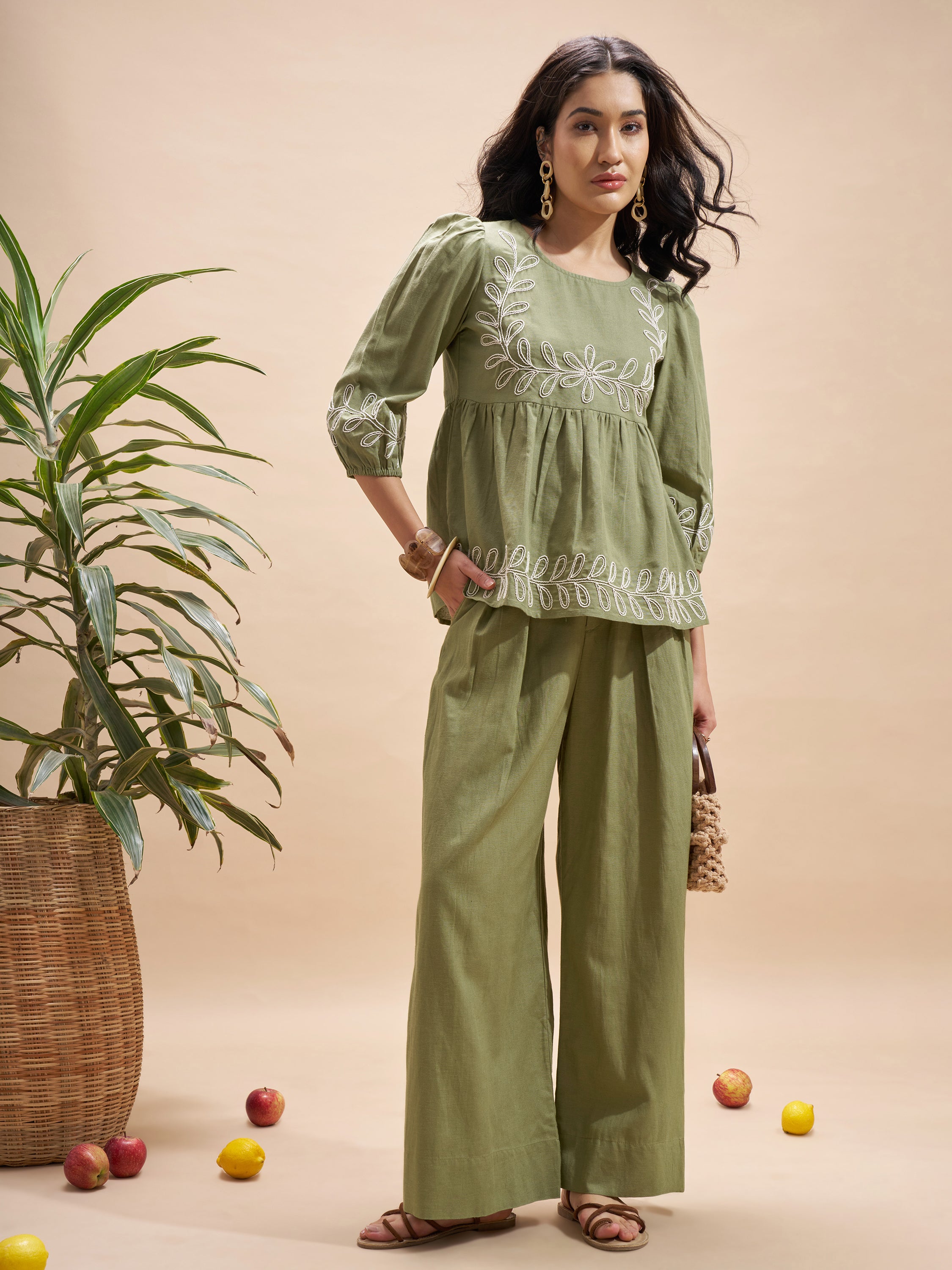 Vara By Vishudh Women Olive Wide Leg Casual Trouser - Olive - Image 2