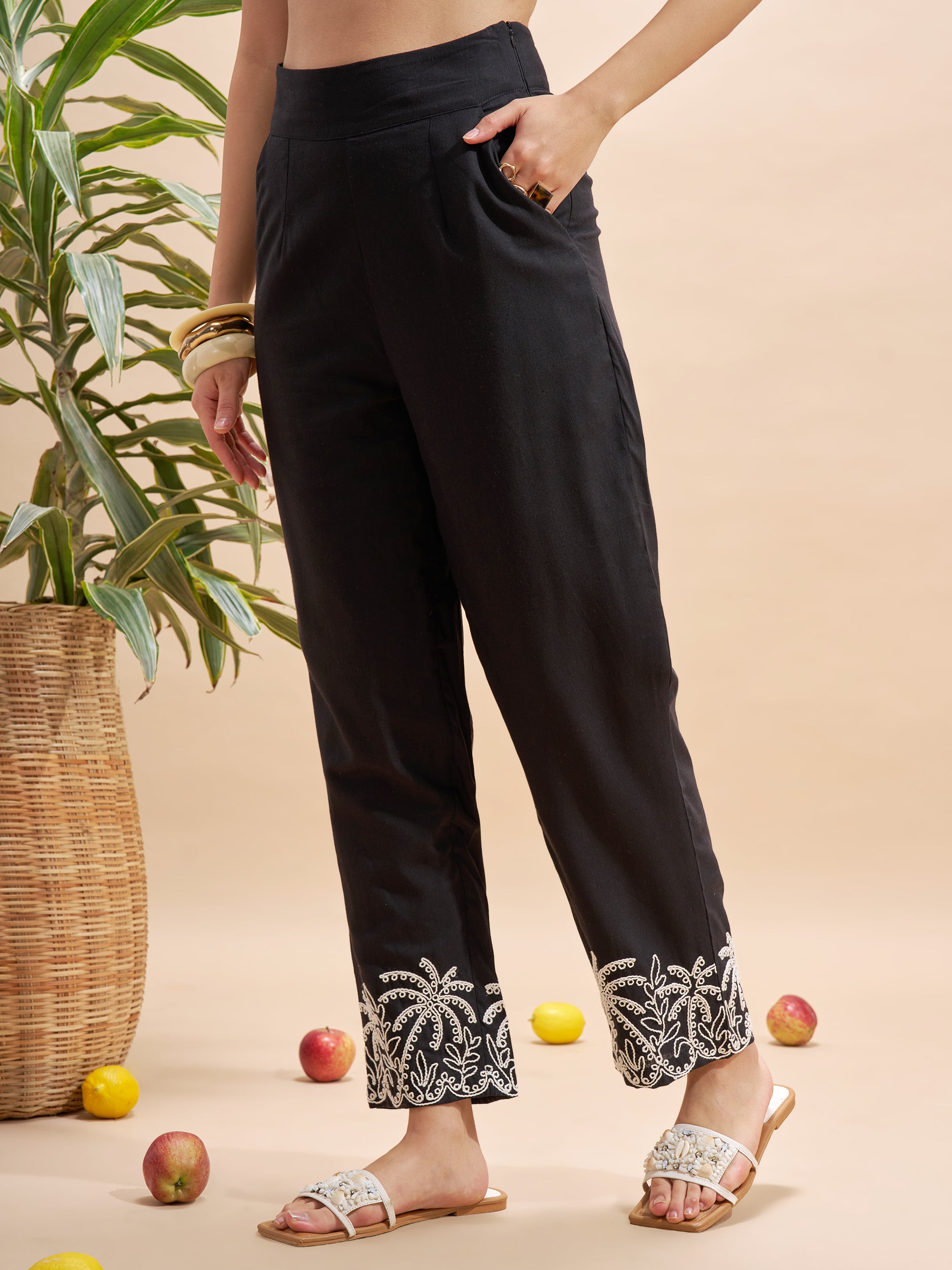 Vara By Vishudh Women Black Regular Fit Casual Trouser - Black - Image 4