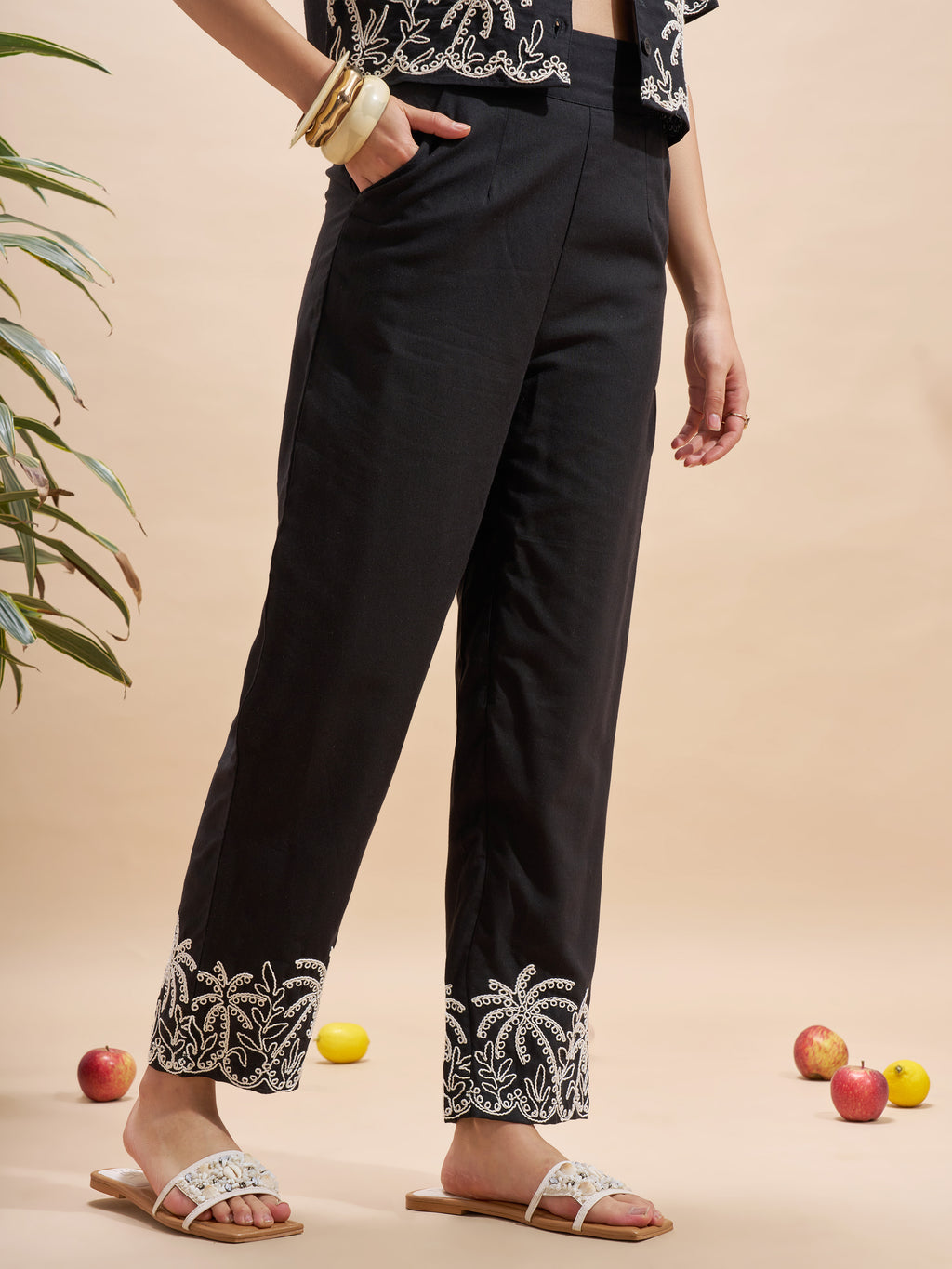 Vara By Vishudh Women Black Regular Fit Casual Trouser - Black - Image 6