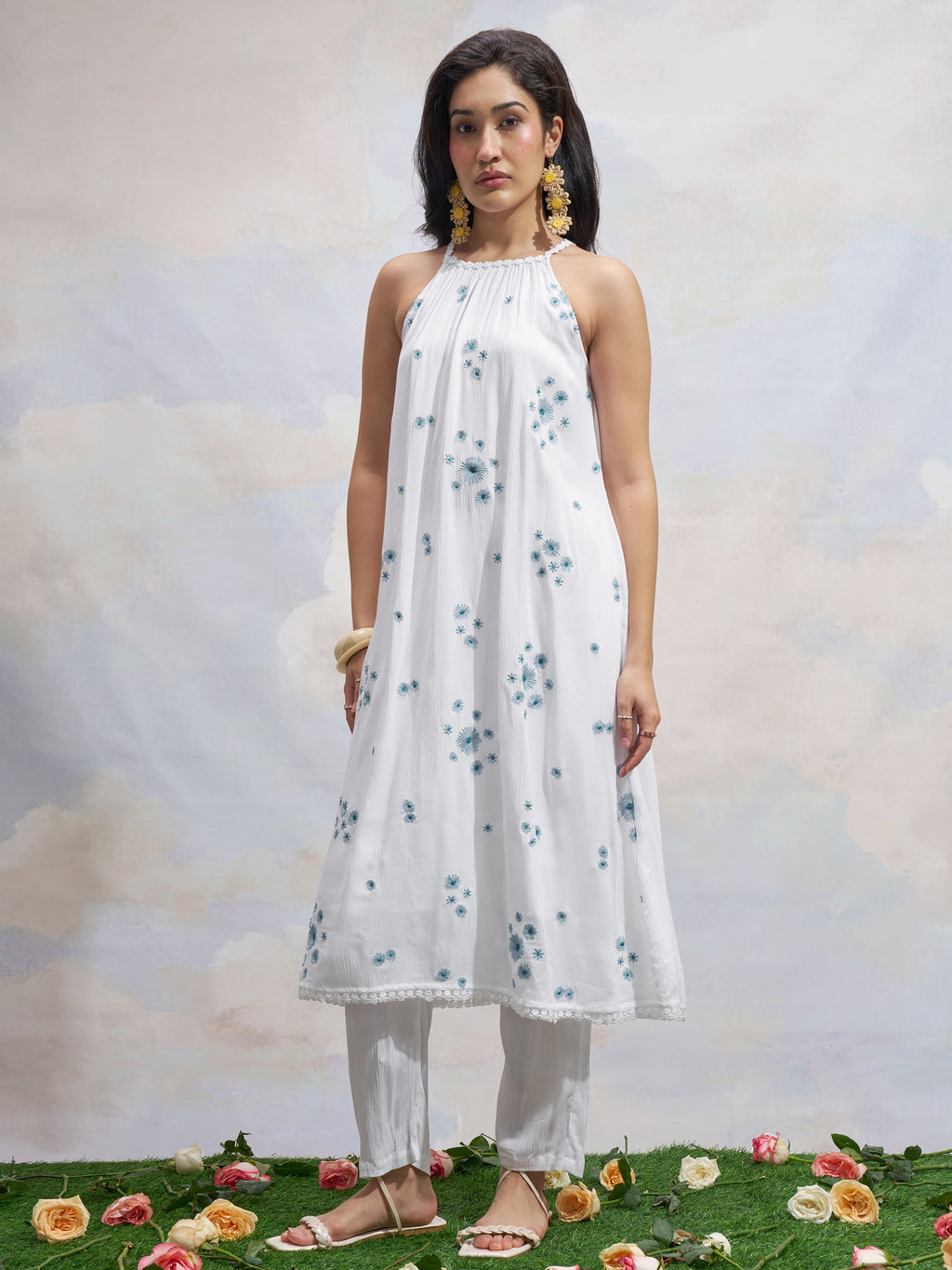 Vara By Vishudh Women White Embroidered Kurta With Trouser - White - Image 2
