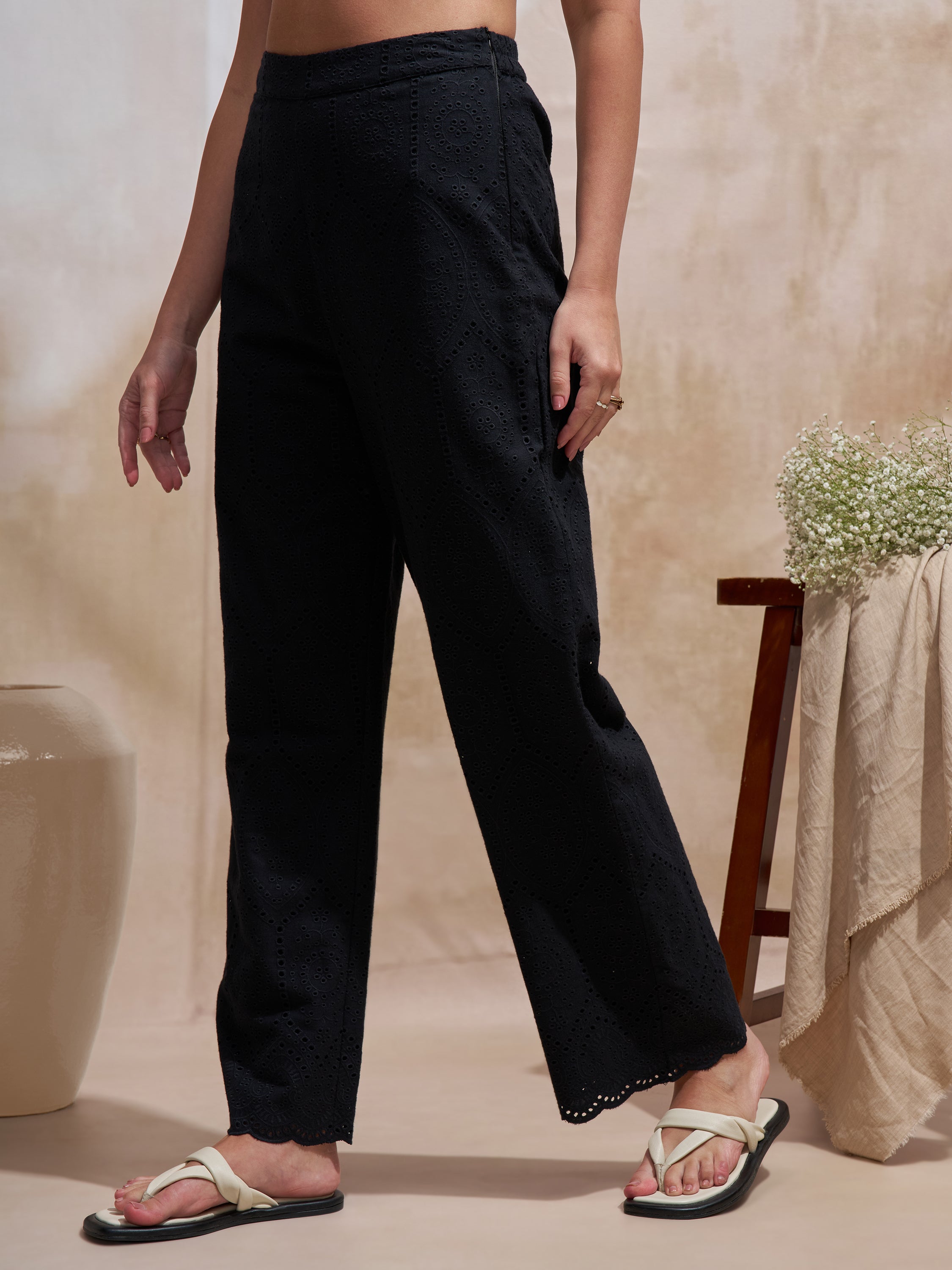 Vara By Vishudh Women Black Regular Fit Casual Trouser - Black - Image 4