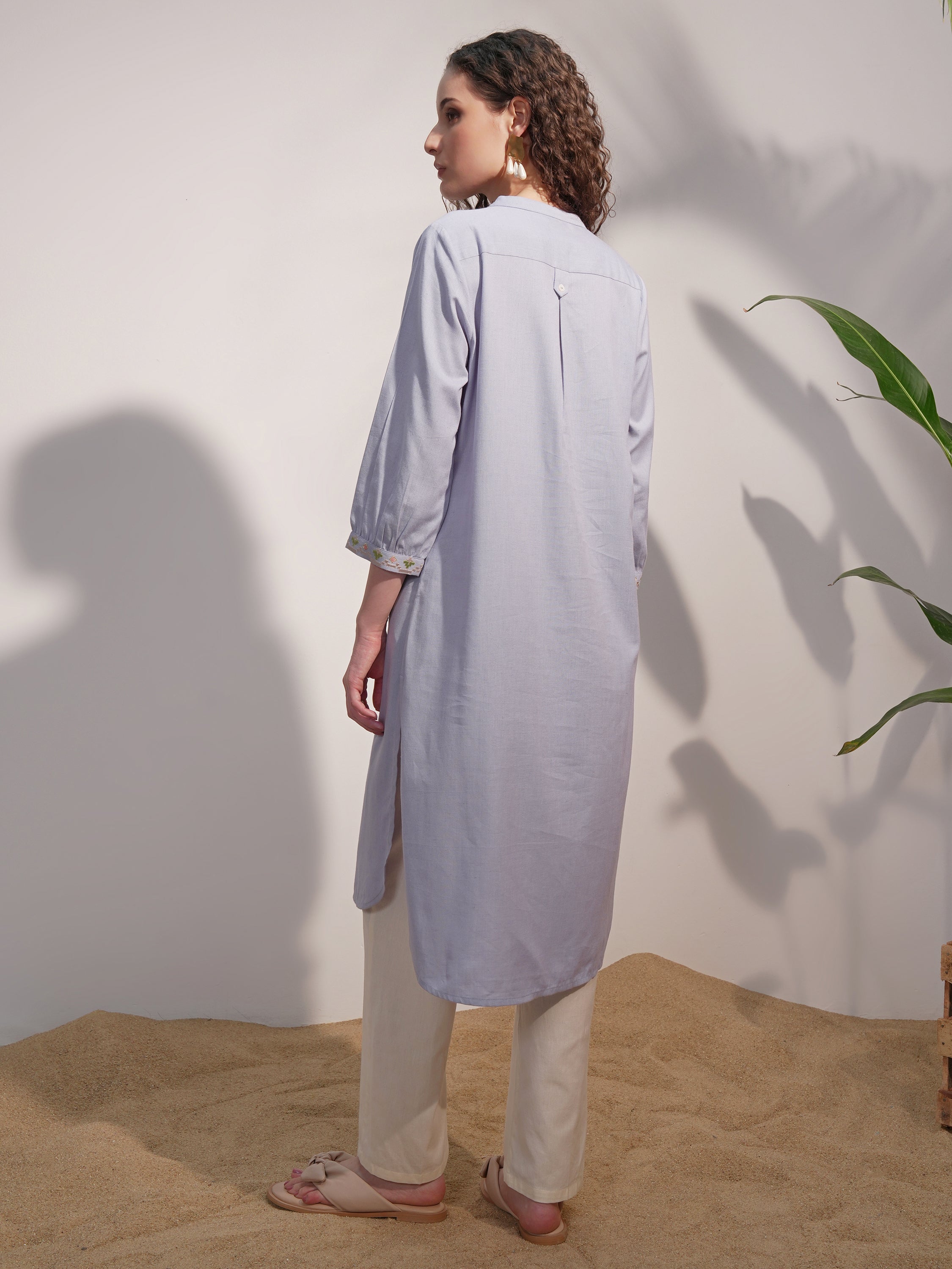 Vara By Vishudh Women Blue Embroidered Straight Kurta - Blue - Image 3