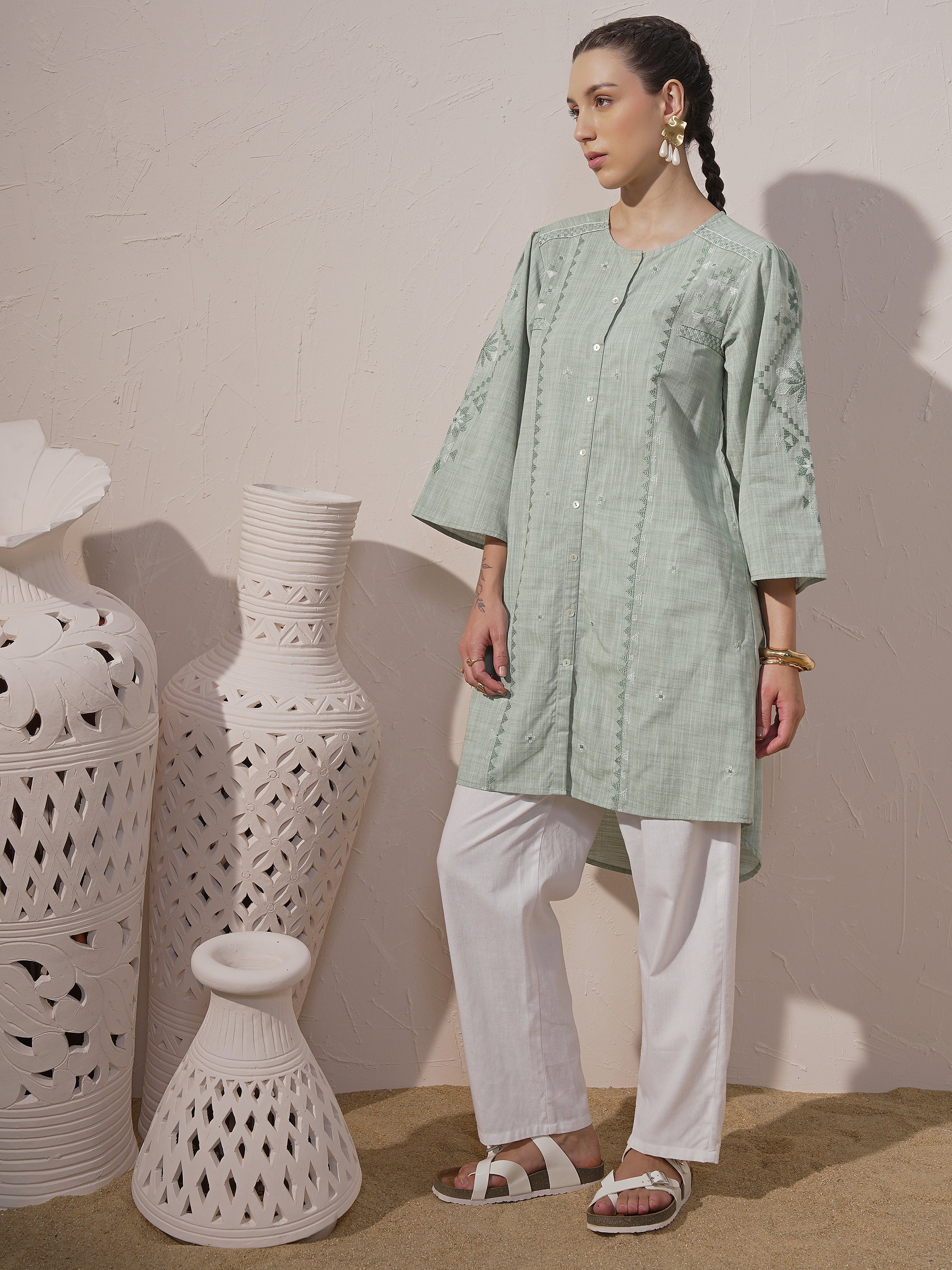 Vara By Vishudh Women Green Embroidered A-Line Kurta - Green - Image 2