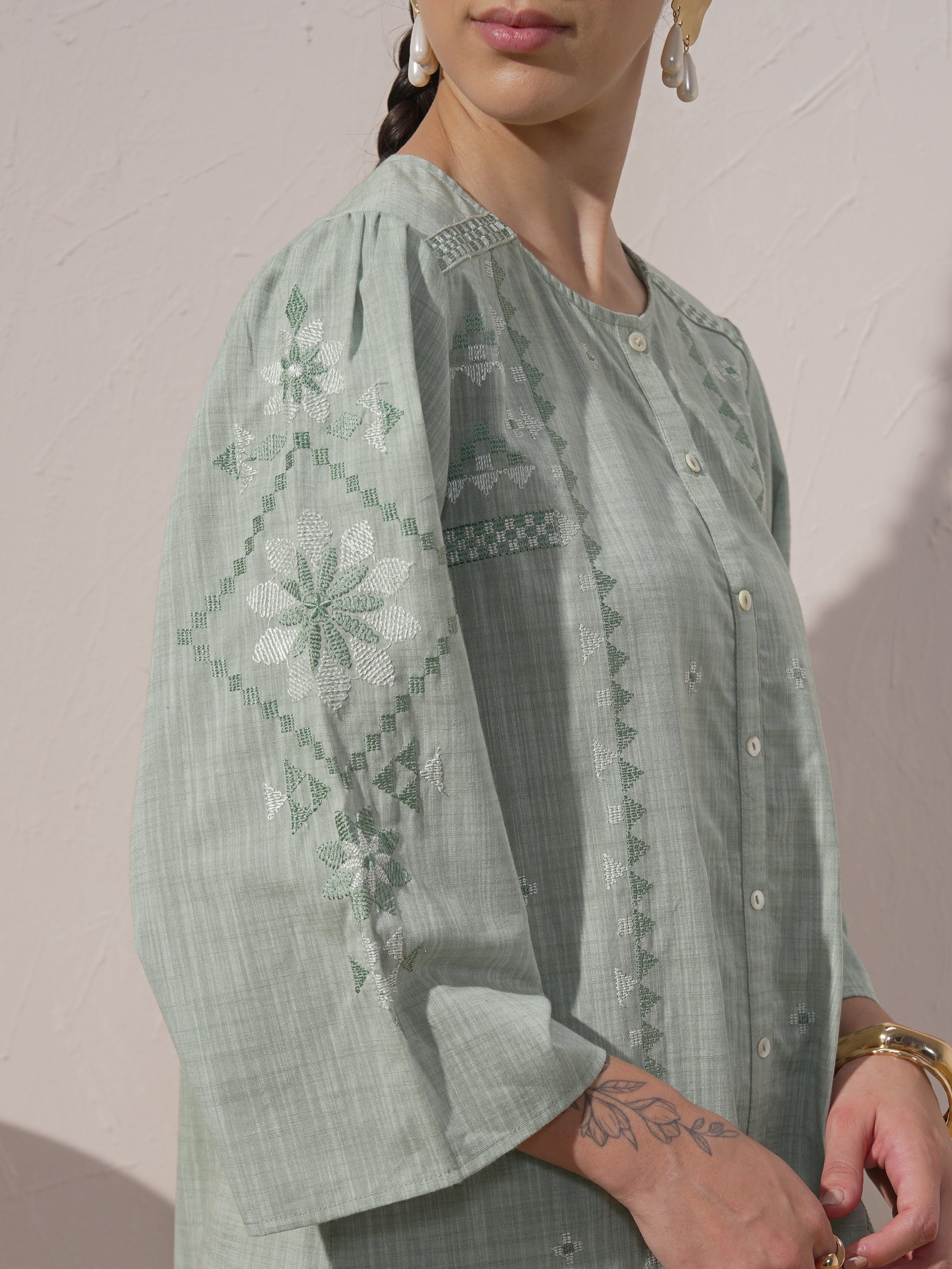 Vara By Vishudh Women Green Embroidered A-Line Kurta - Green - Image 6