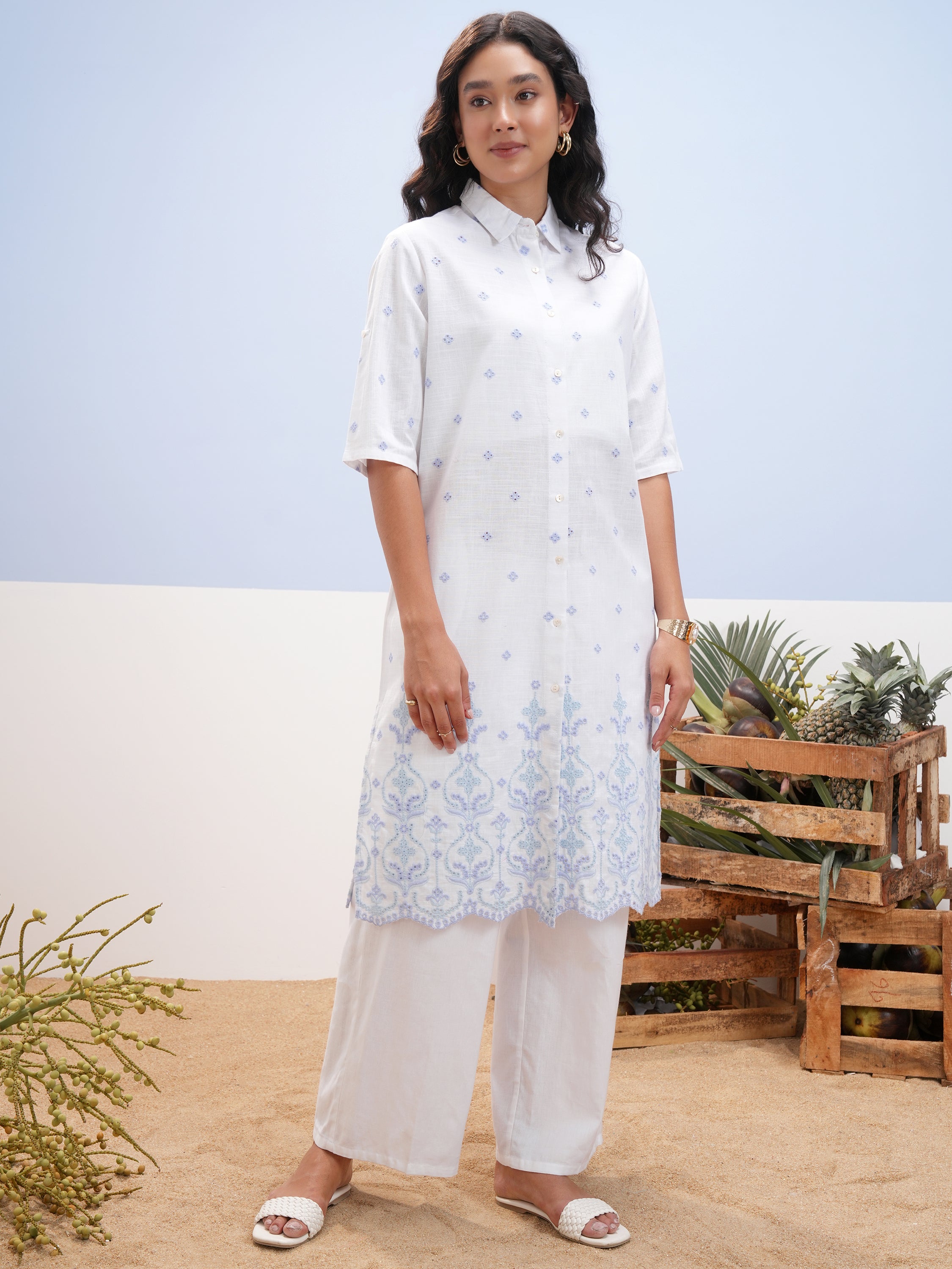 Vara By Vishudh Women White Embroidered Straight Kurta - White - Image 4