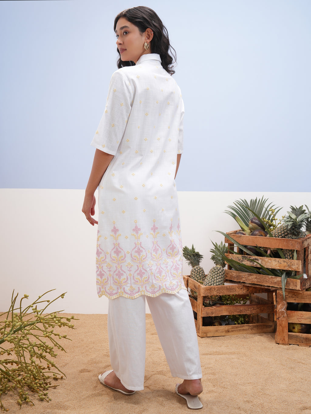Vara By Vishudh Women White Embroidered Straight Kurta - White - Image 3