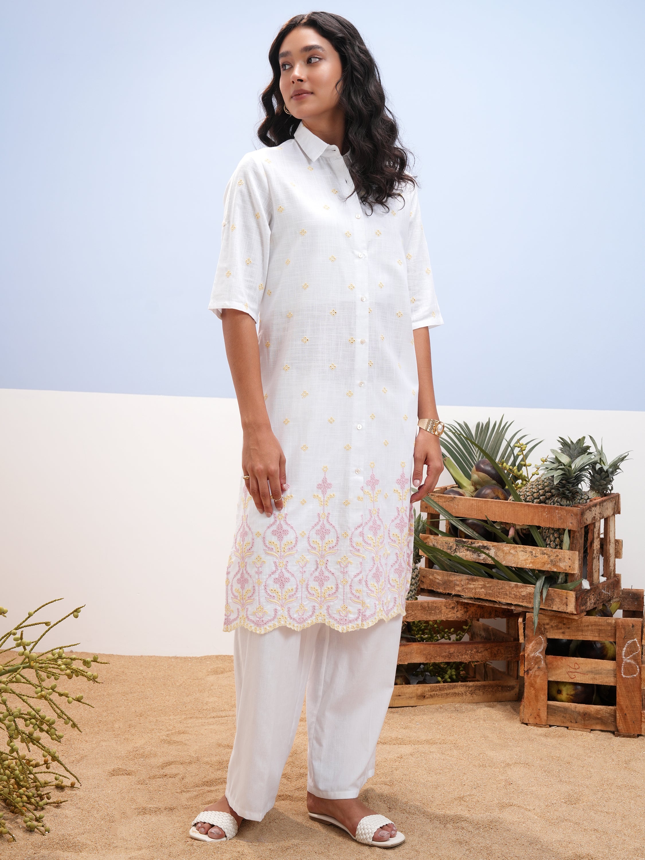 Vara By Vishudh Women White Embroidered Straight Kurta - White - Image 4