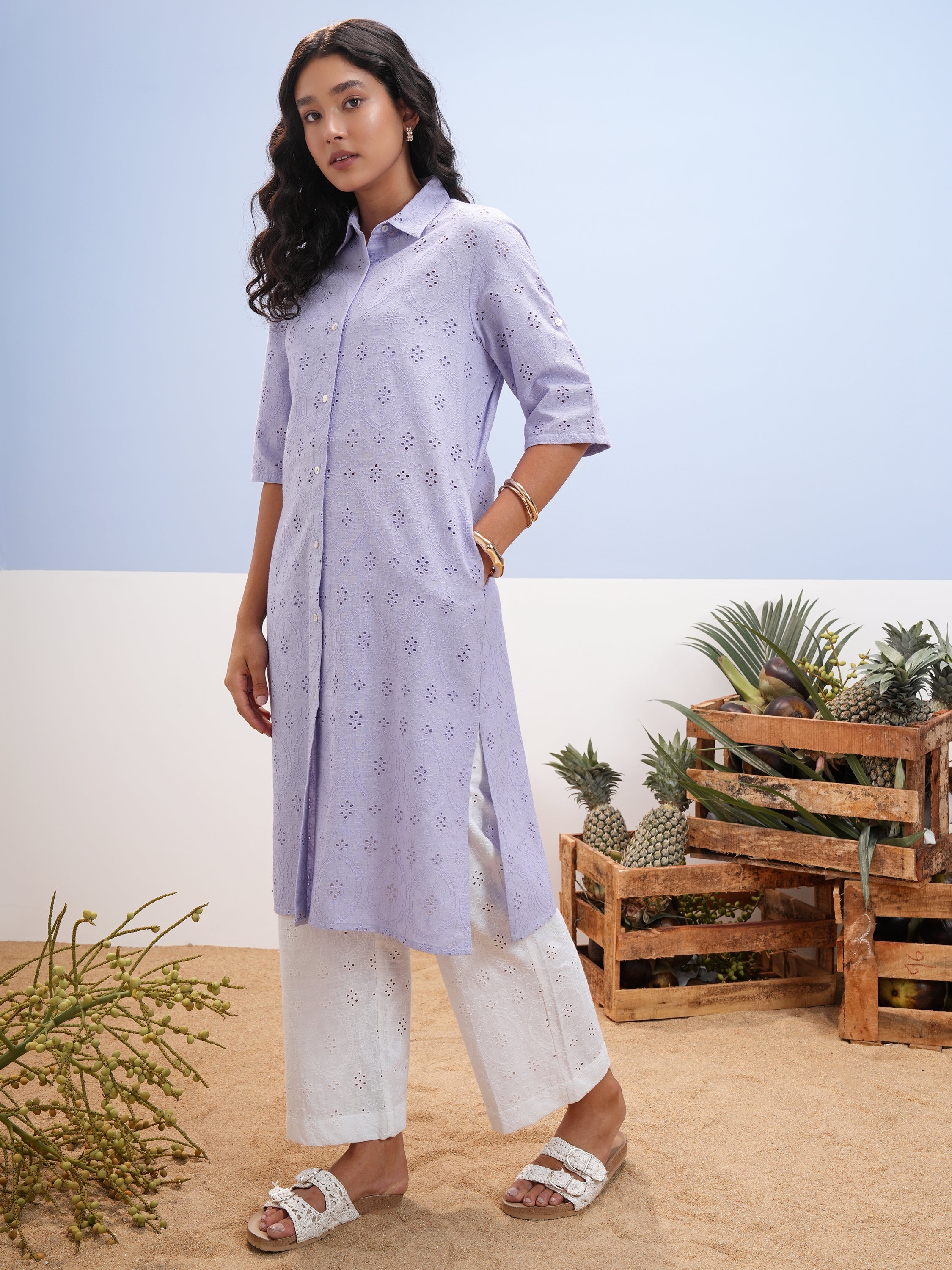 Vara By Vishudh Women Lavender Embroidered Straight Kurta - Lavender - Image 2