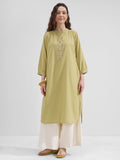 Vara By Vishudh Women Green Embroidered Straight Kurta