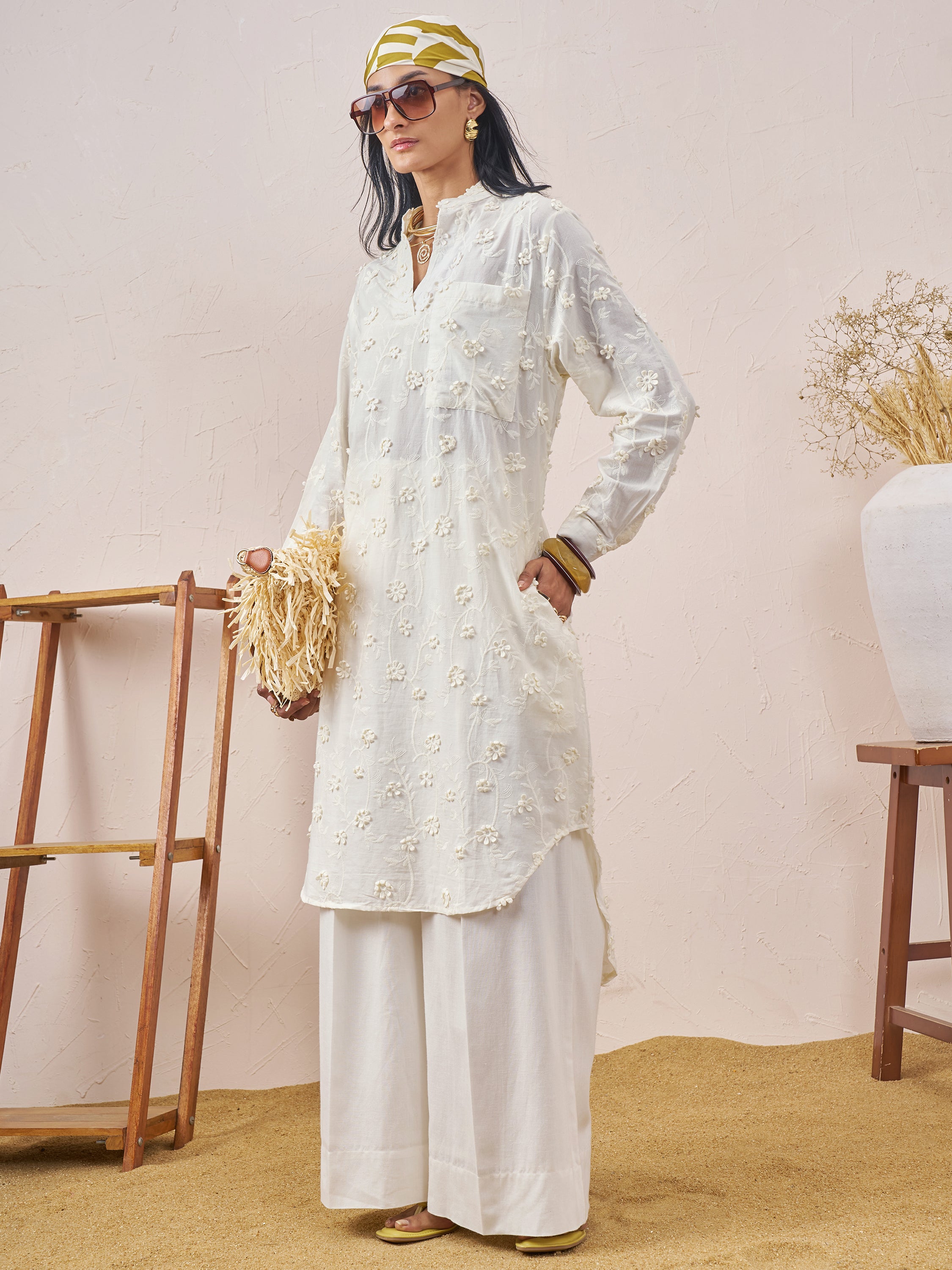 Vara By Vishudh Women White Embroidered Straight Kurta - White - Image 2