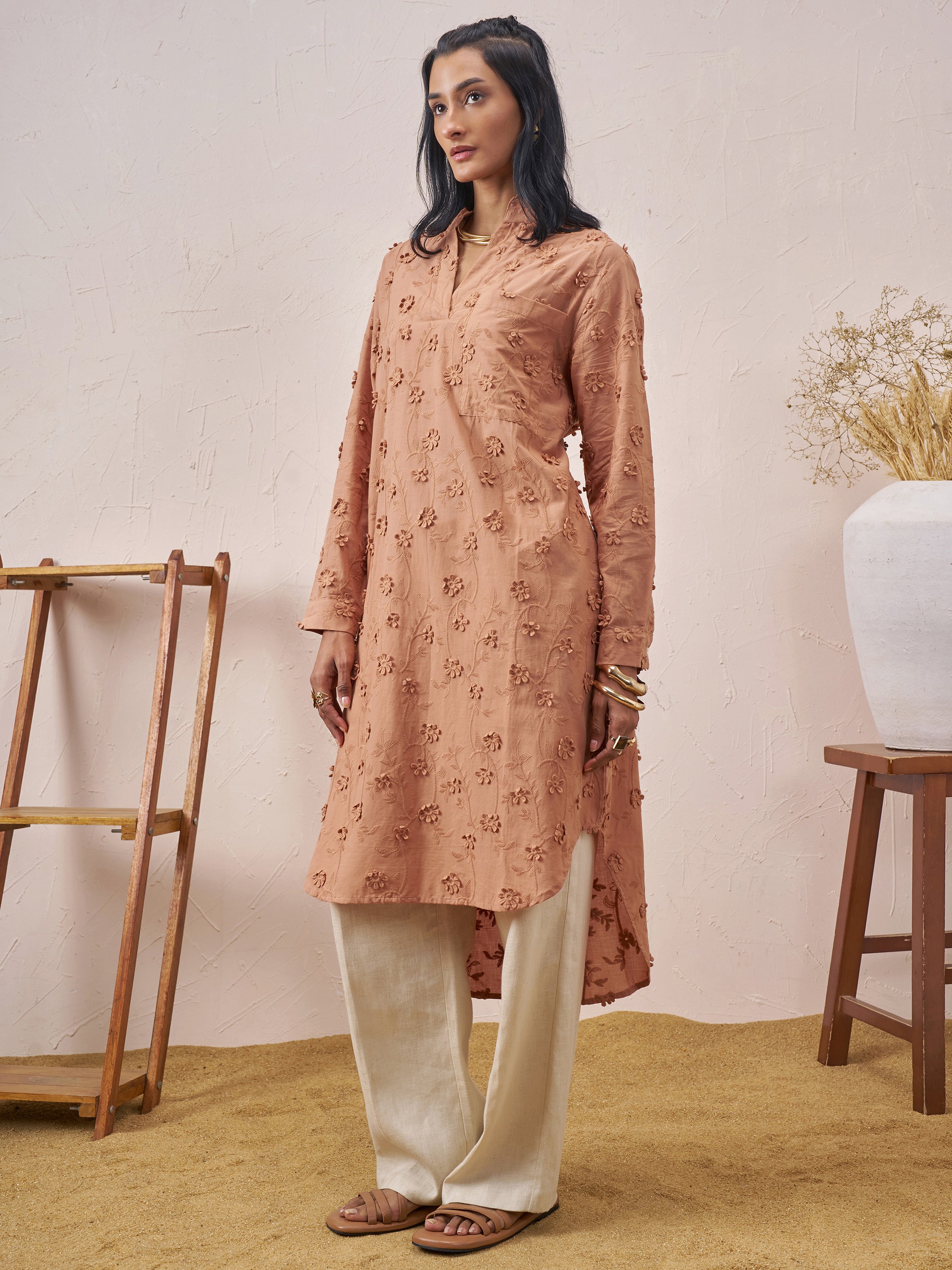 Vara By Vishudh Women Brown Embroidered Straight Kurta - Brown - Image 2