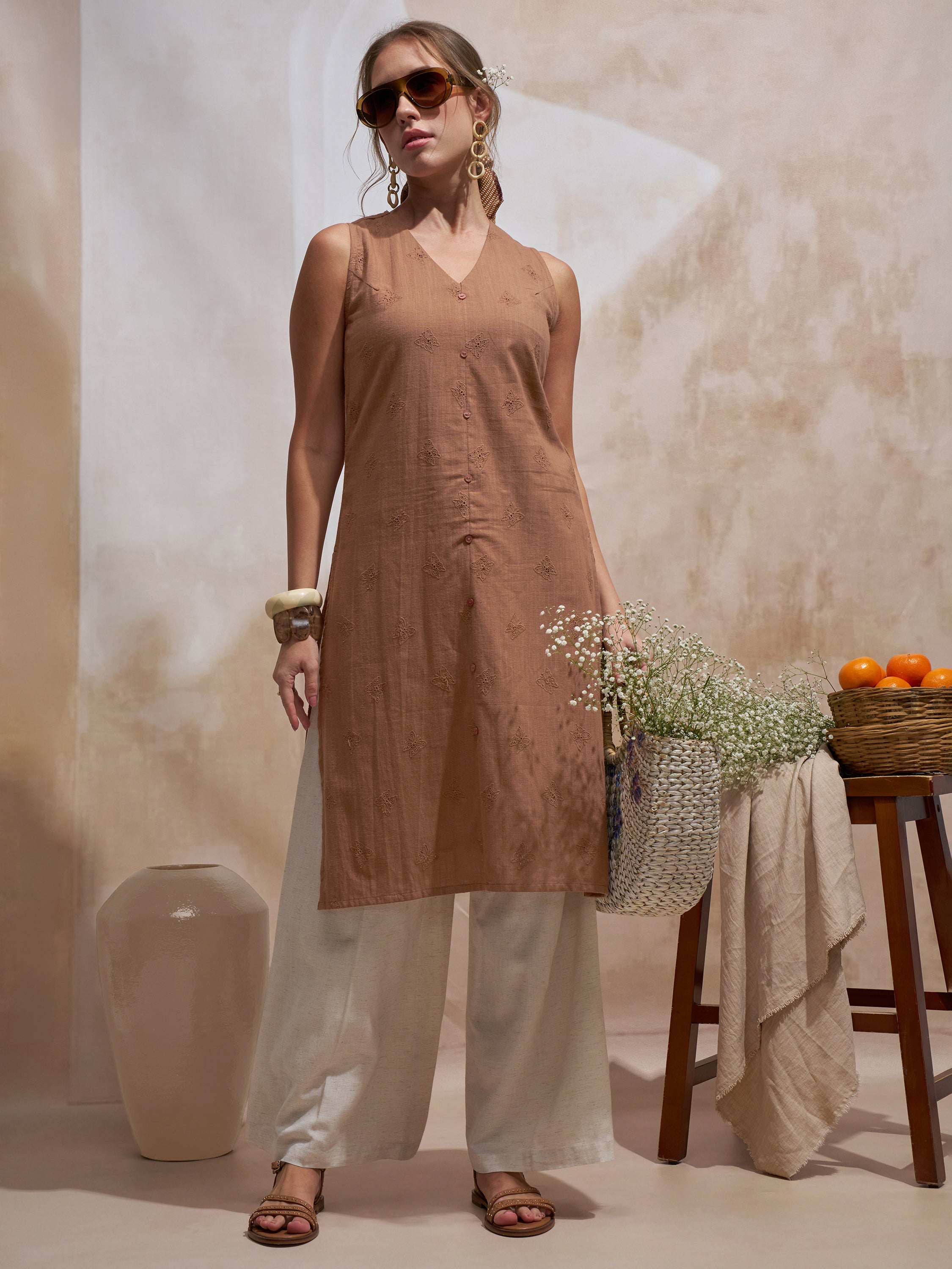 Vara By Vishudh Women Brown Embroidered Straight Kurta - Brown - Image 1