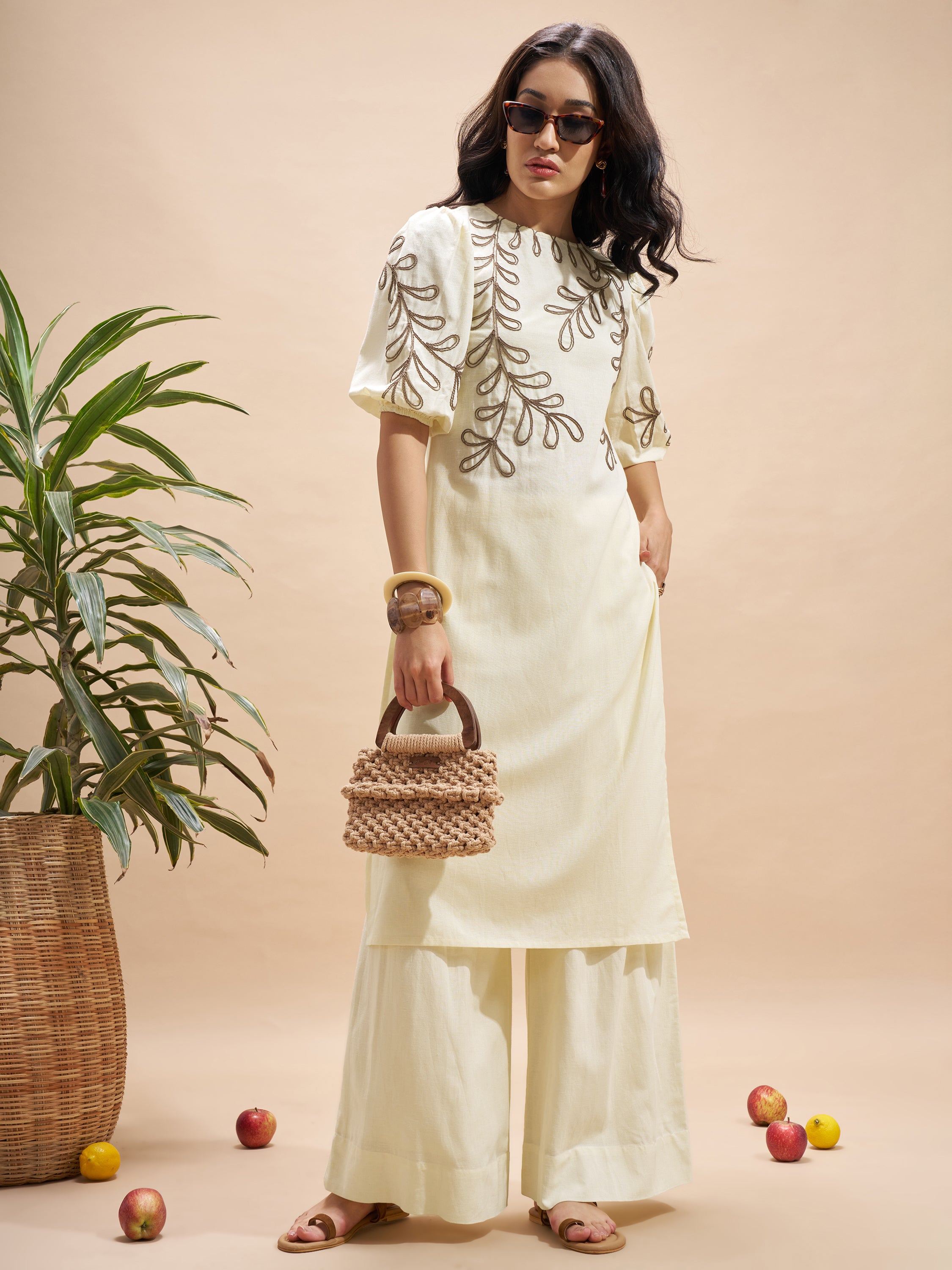 Vara By Vishudh Women Cream Embroidered Straight Kurta - Cream - Image 4