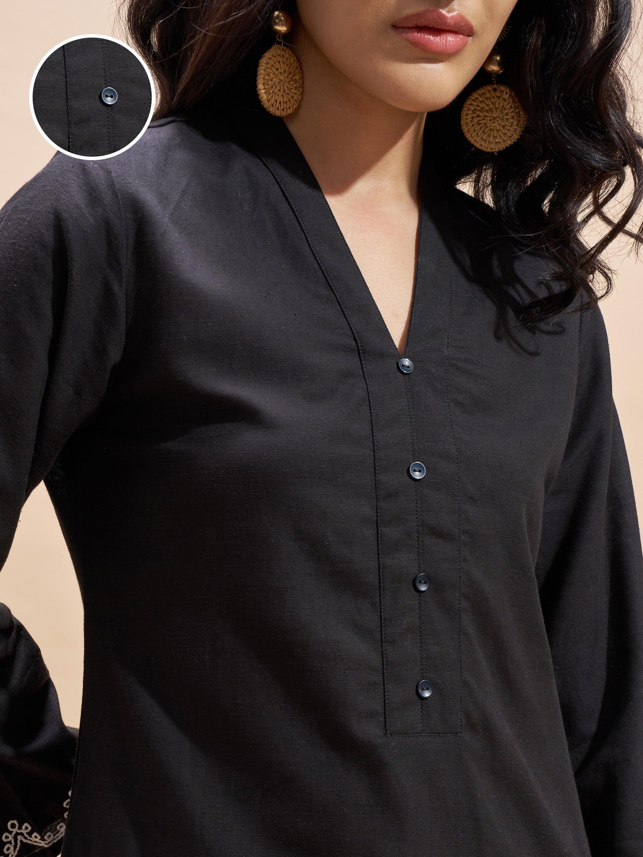 Vara By Vishudh Women Black Embroidered Straight Kurta - Black - Image 5