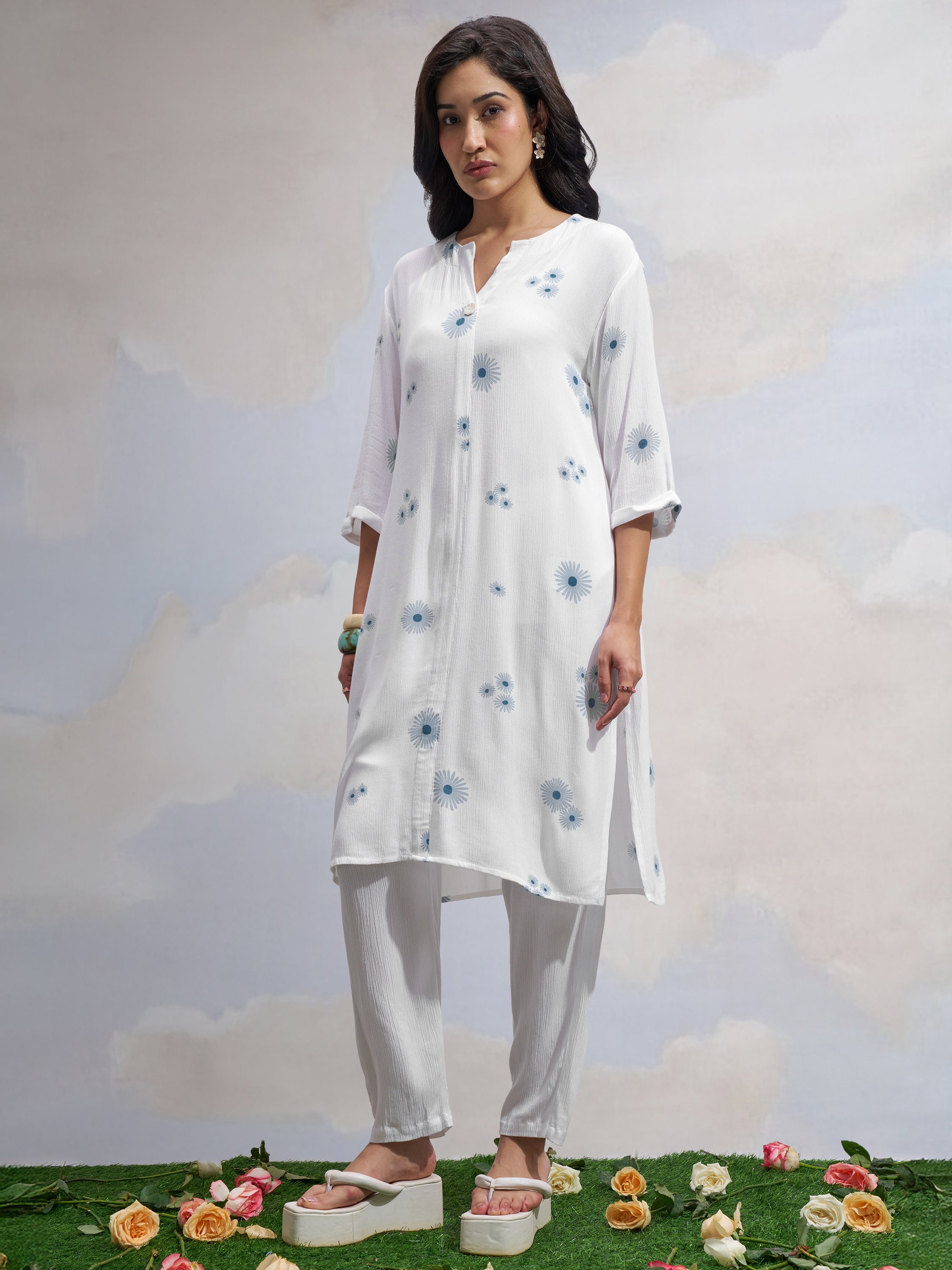Vara By Vishudh Women White Printed Straight Kurta - White - Image 2