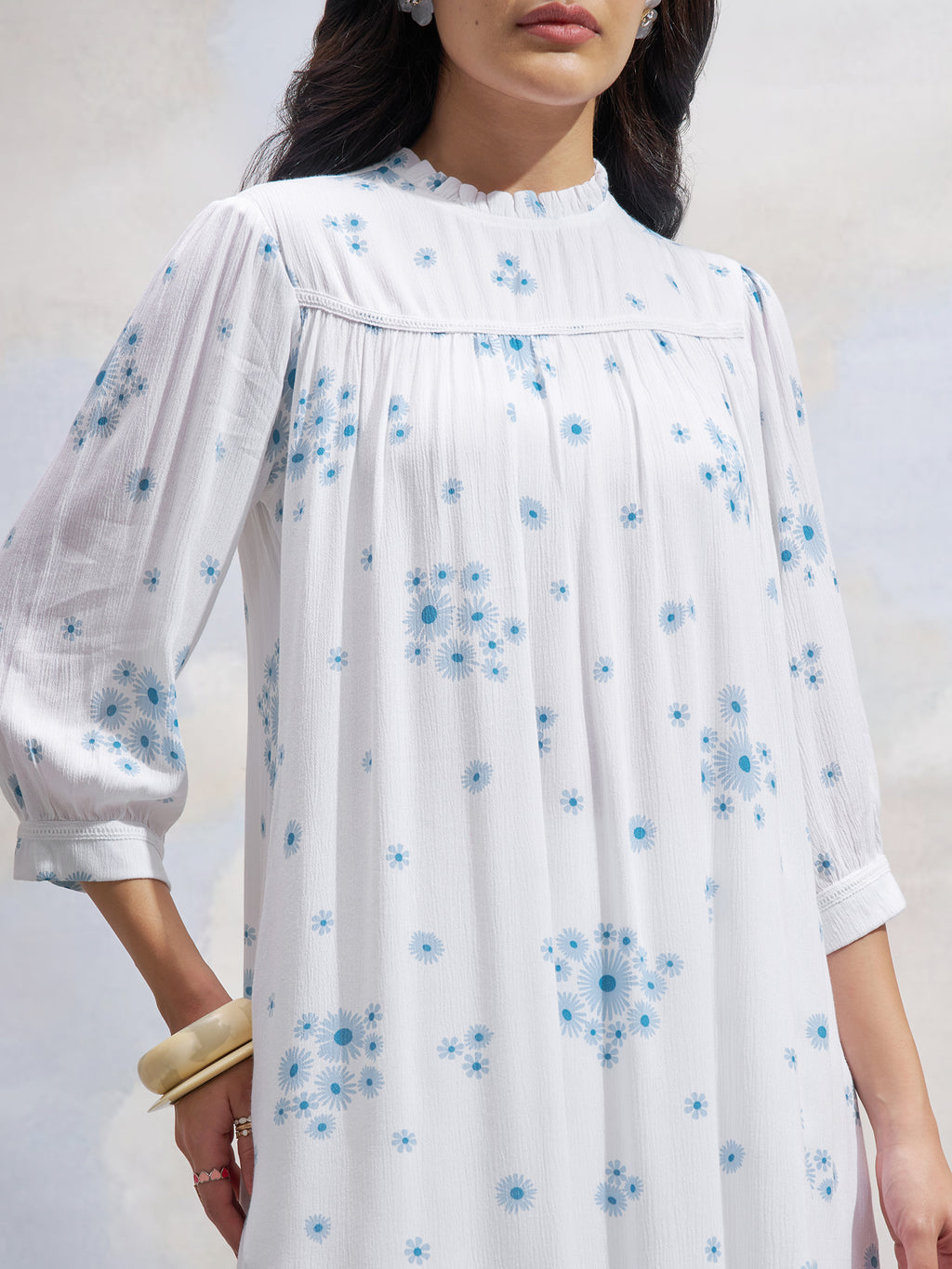 Vara By Vishudh Women White Printed Straight Kurta - White - Image 5