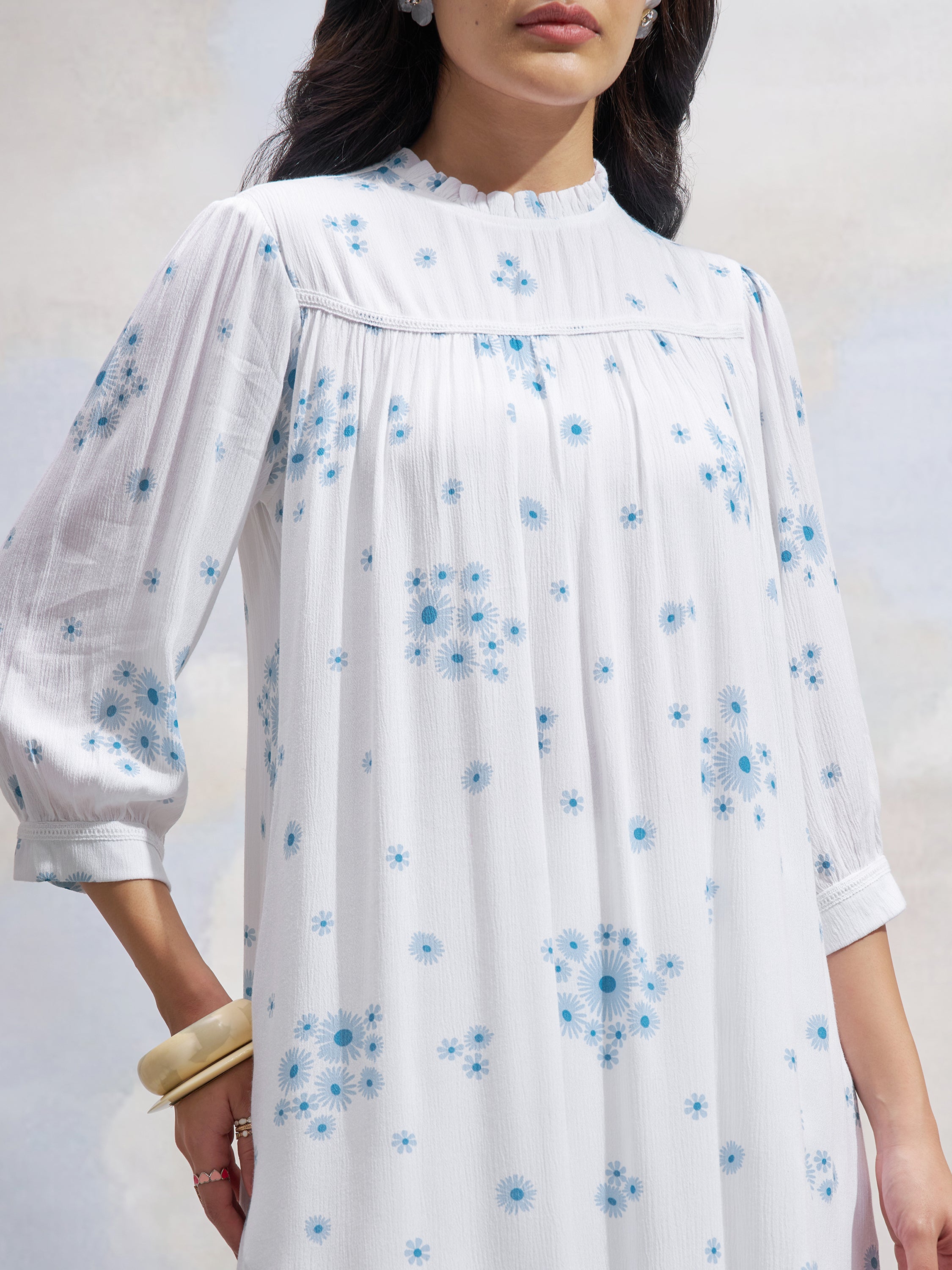 Vara By Vishudh Women White Printed Straight Kurta - White - Image 5