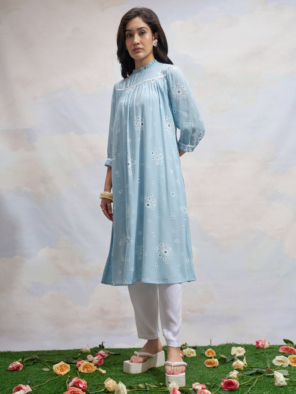 Vara By Vishudh Women Blue Printed Straight Kurta - Blue - Image 2