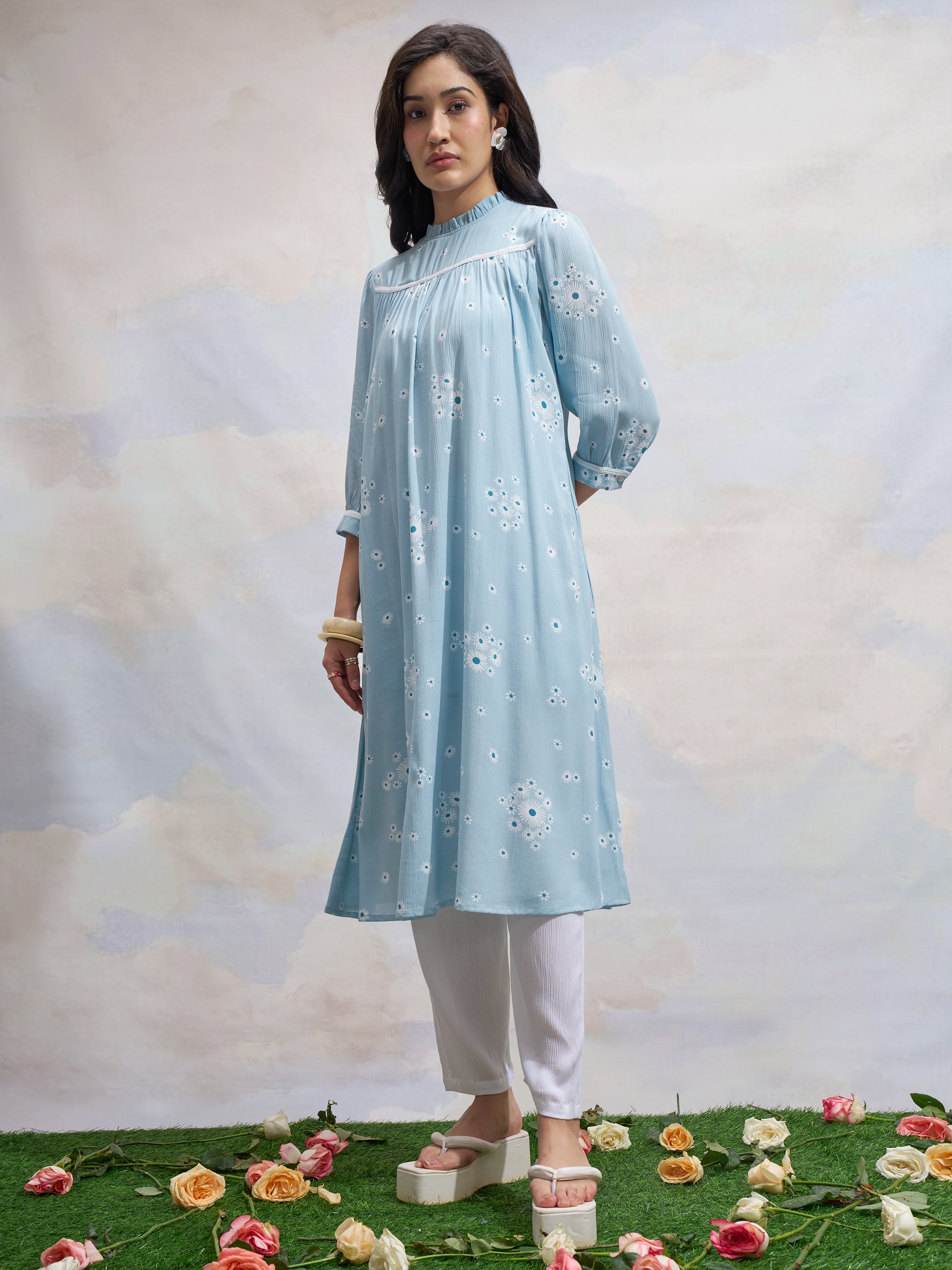 Vara By Vishudh Women Blue Printed Straight Kurta - Blue - Image 2