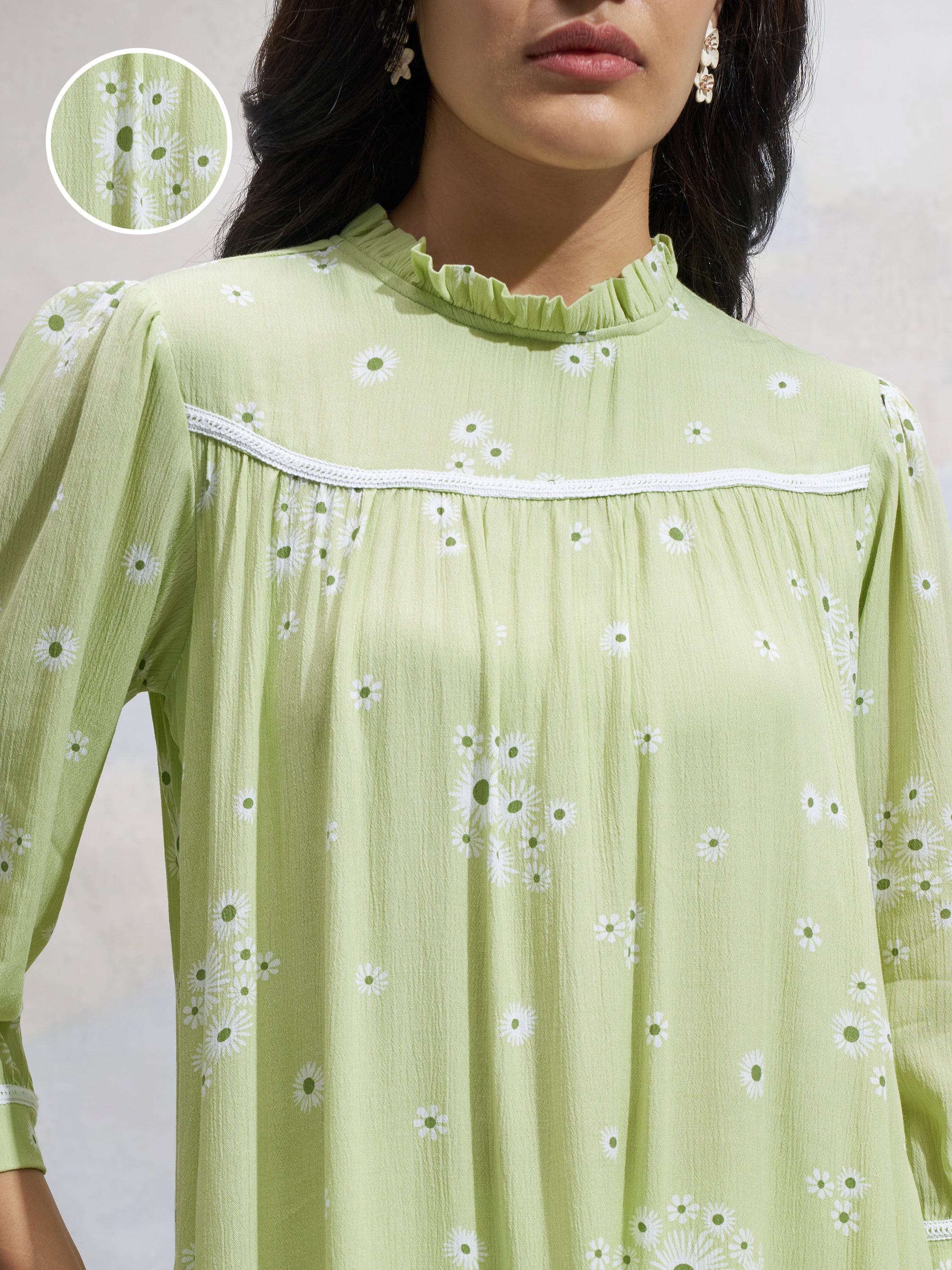 Vara By Vishudh Women Green Printed Straight Kurta - Green - Image 5