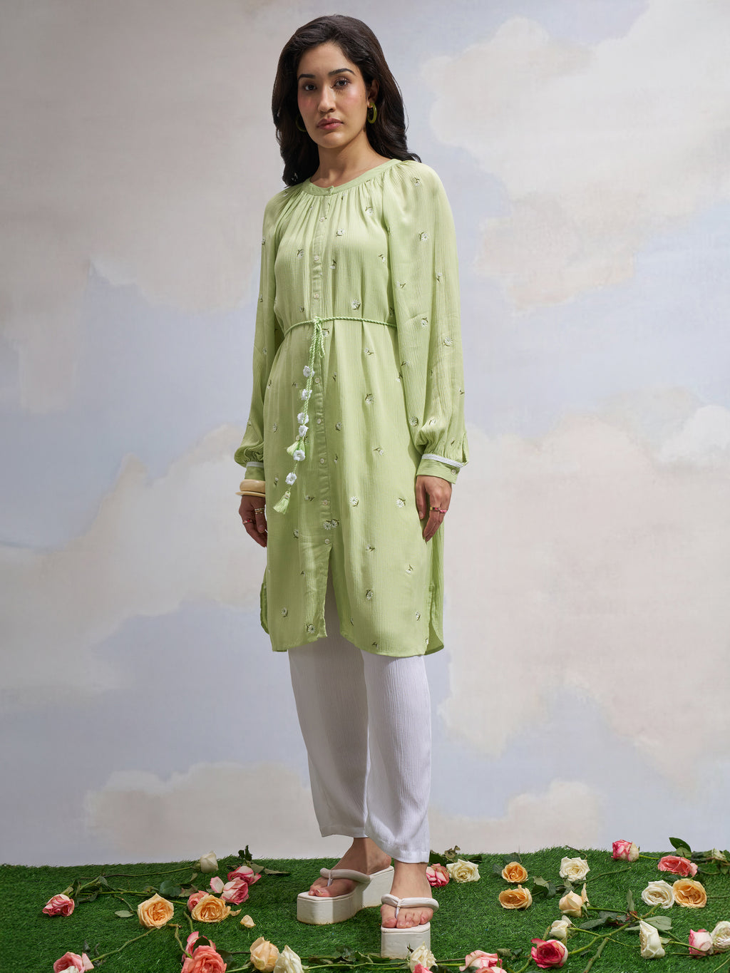 Vara By Vishudh Women Green Embroidered Straight Kurta - Green - Image 2