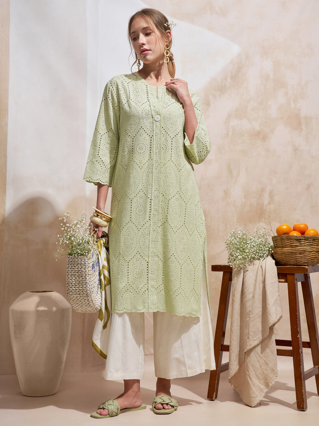 Vara By Vishudh Women Green Embroidered Straight Kurta - Green - Image 1