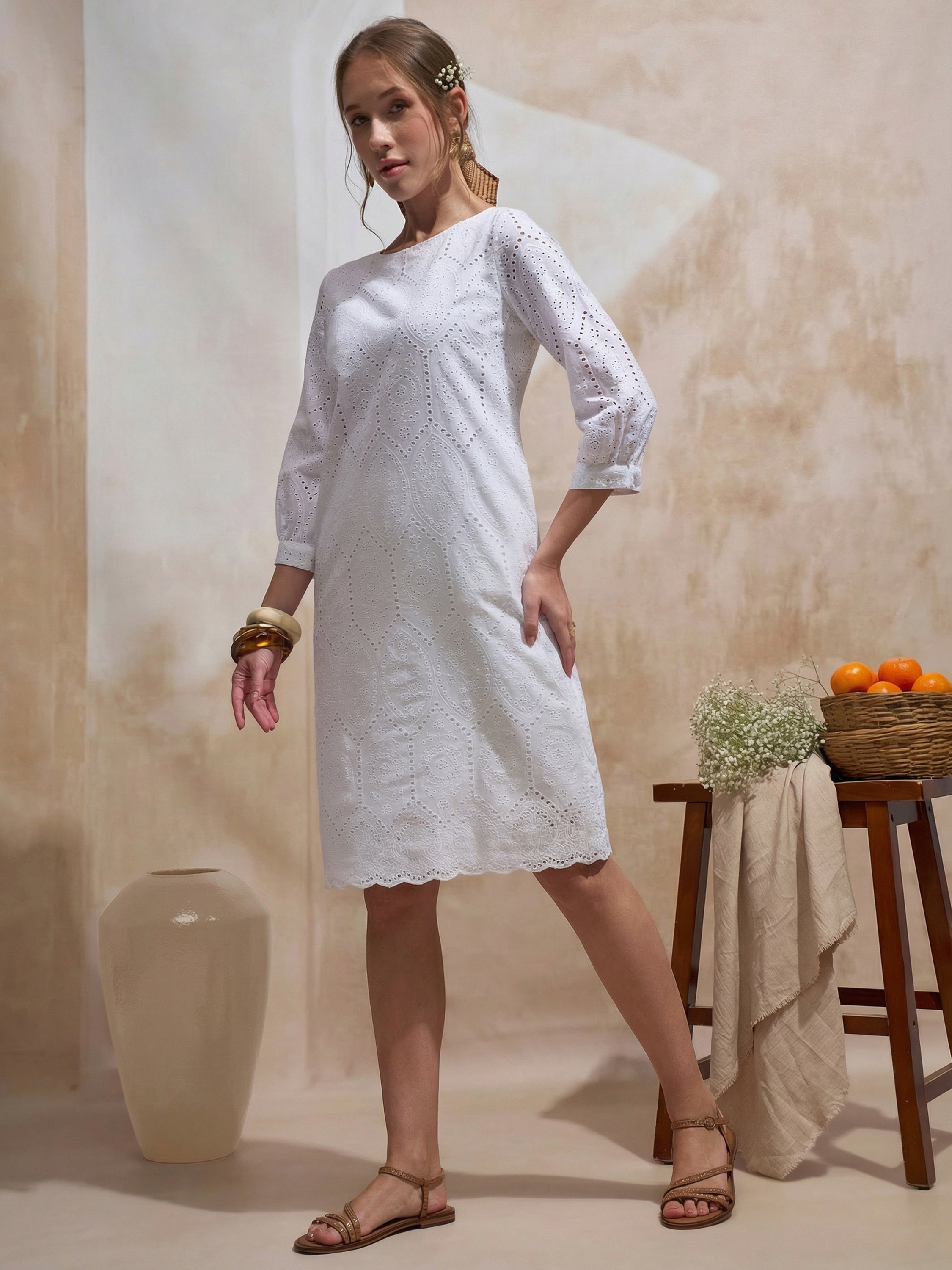 Vara By Vishudh Women White Embroidered Straight Kurta - White - Image 2