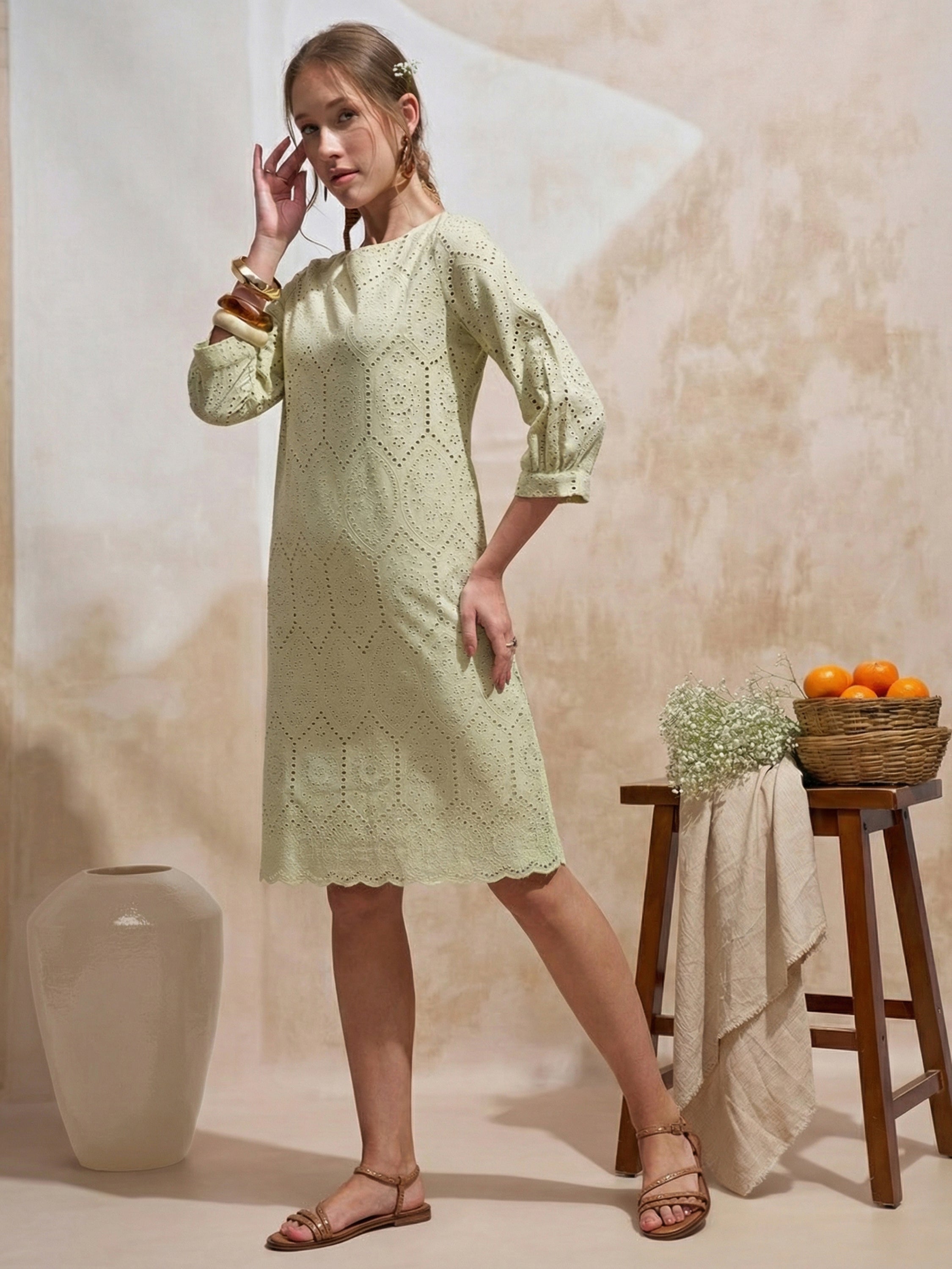 Vara By Vishudh Women Green Embroidered Straight Kurta - Green - Image 2