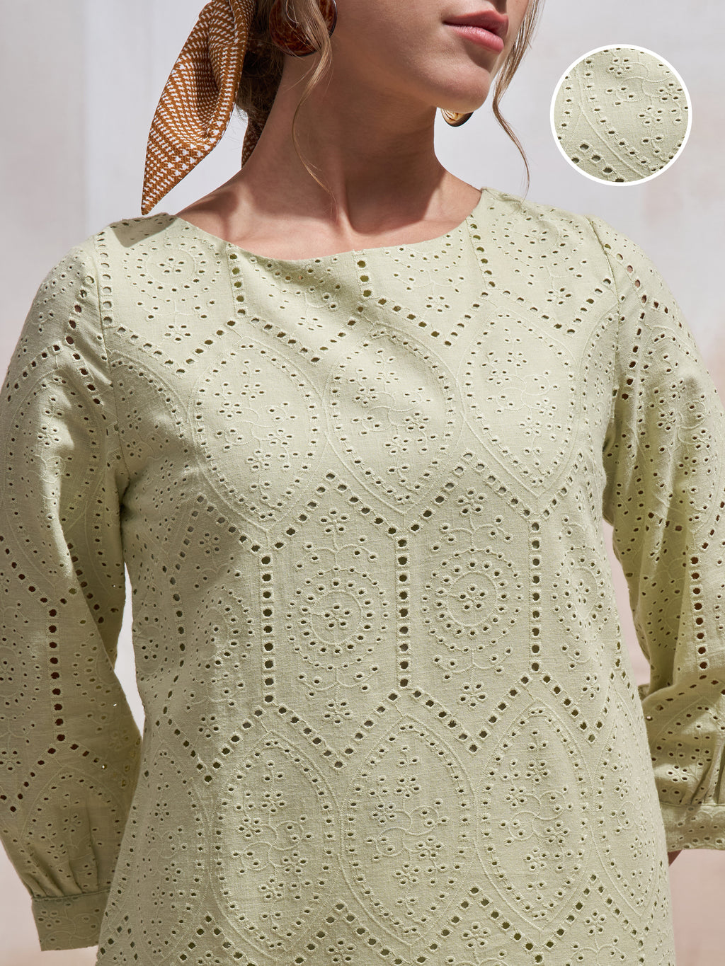 Vara By Vishudh Women Green Embroidered Straight Kurta - Green - Image 5