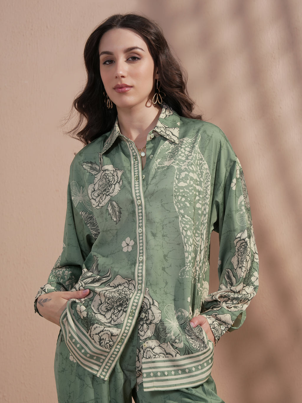 Vara By Vishudh Women Green Printed Casual Shirt - Green - Image 1