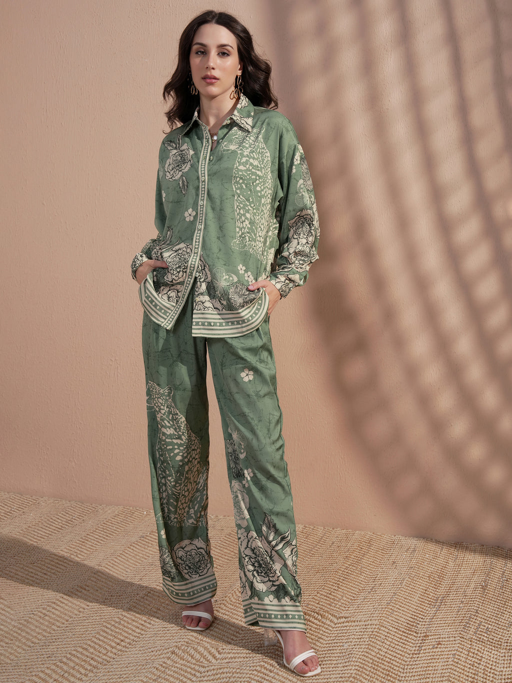 Vara By Vishudh Women Green Printed Casual Shirt - Green - Image 2