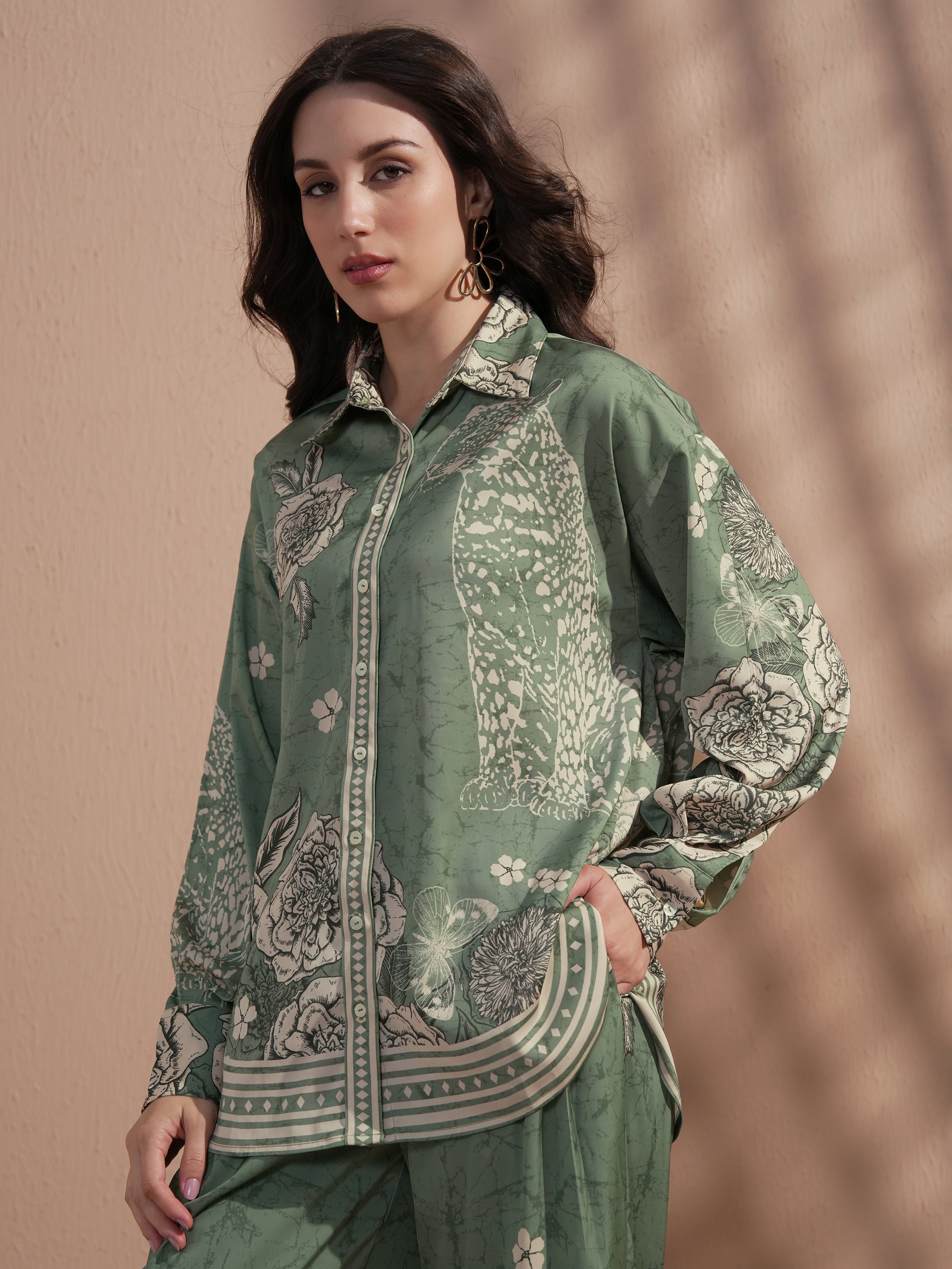 Vara By Vishudh Women Green Printed Casual Shirt - Green - Image 4