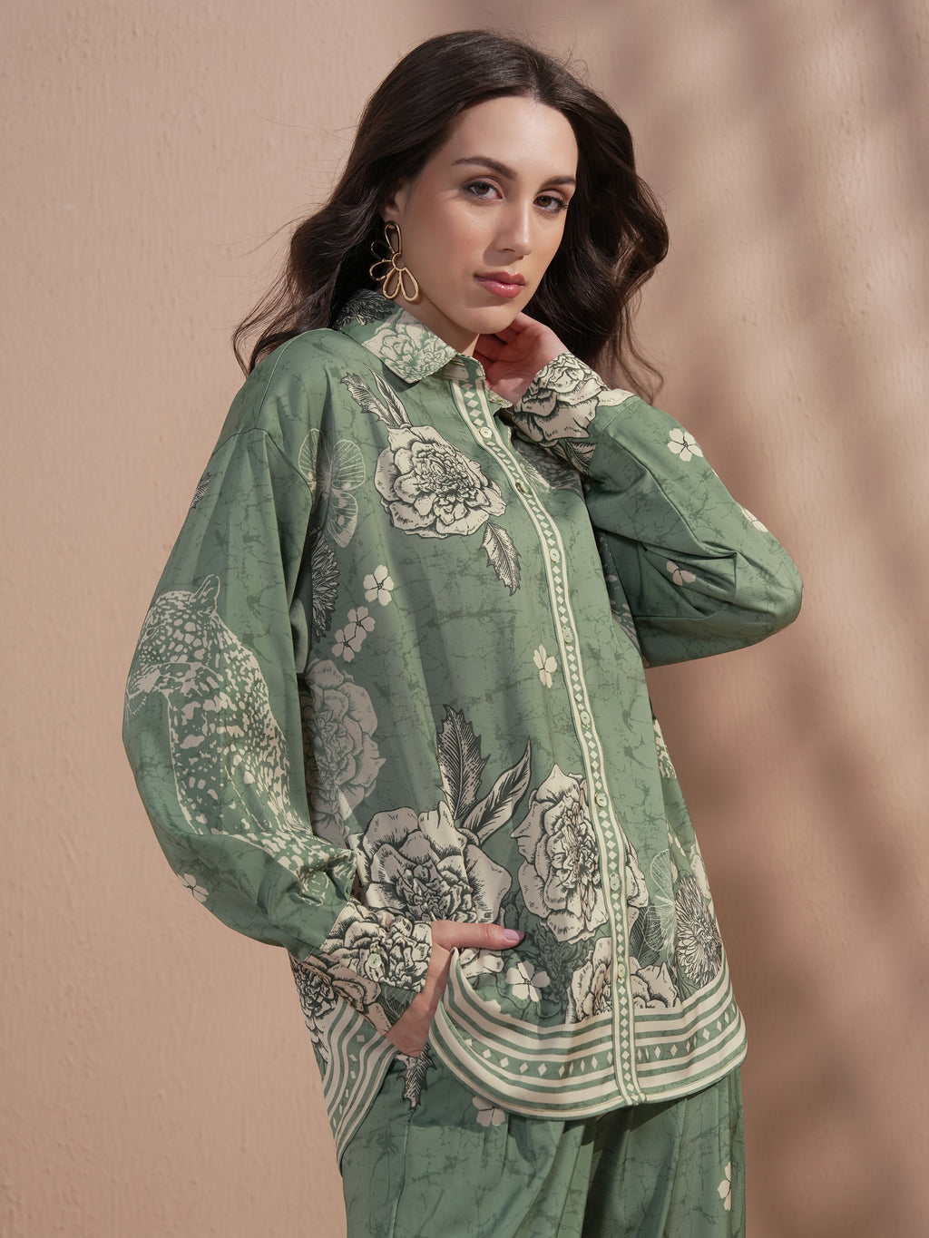Vara By Vishudh Women Green Printed Casual Shirt - Green - Image 6