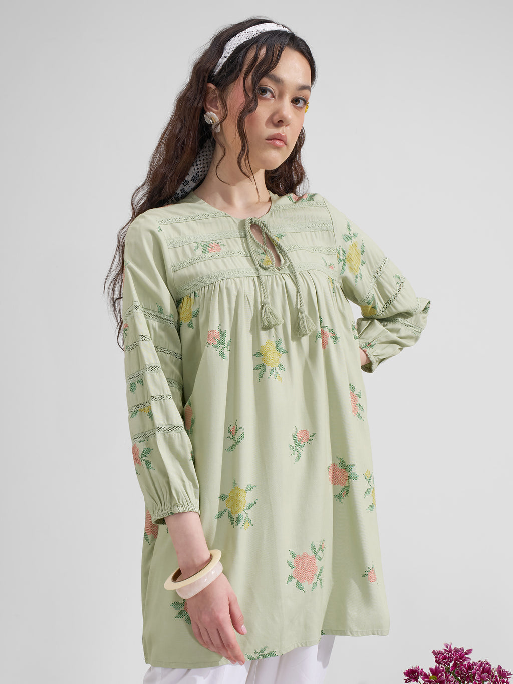 Vara By Vishudh Women Green Tie-Up Neck Printed Tunic