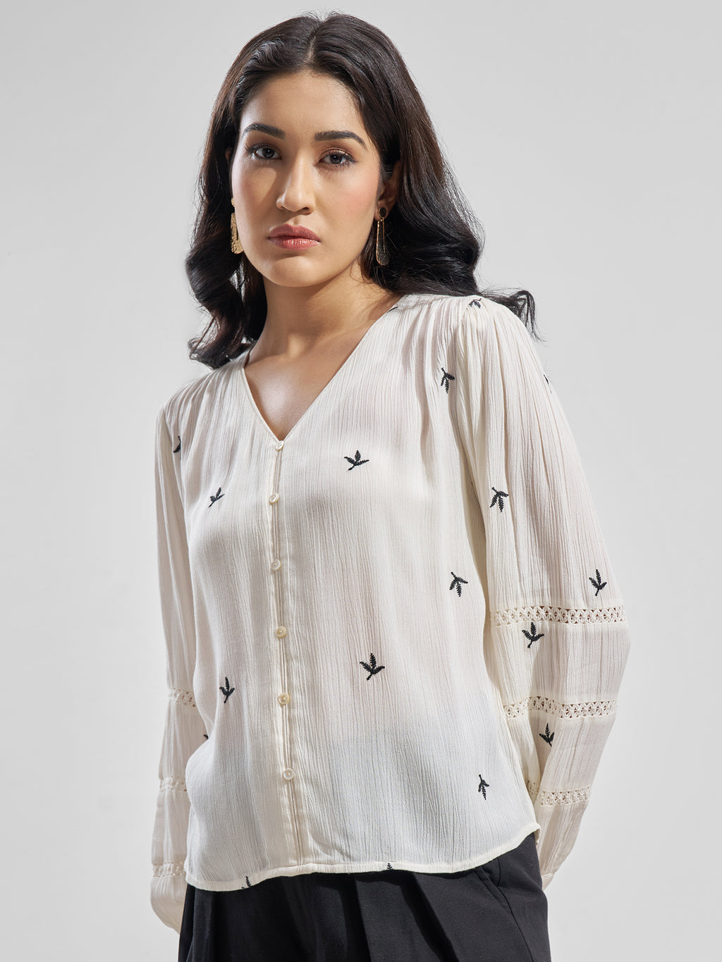 Vara By Vishudh Women Off White Embroidered Tunic - Off White - Image 4